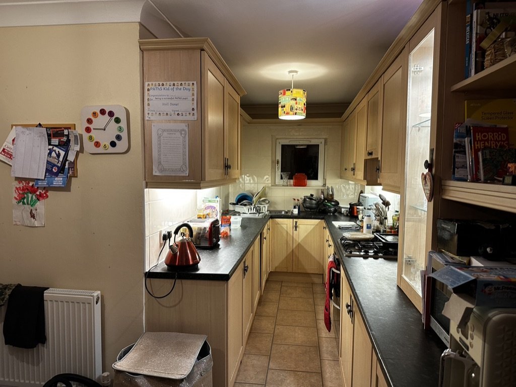 lenzie-kitchen-before-renovation.jpeg