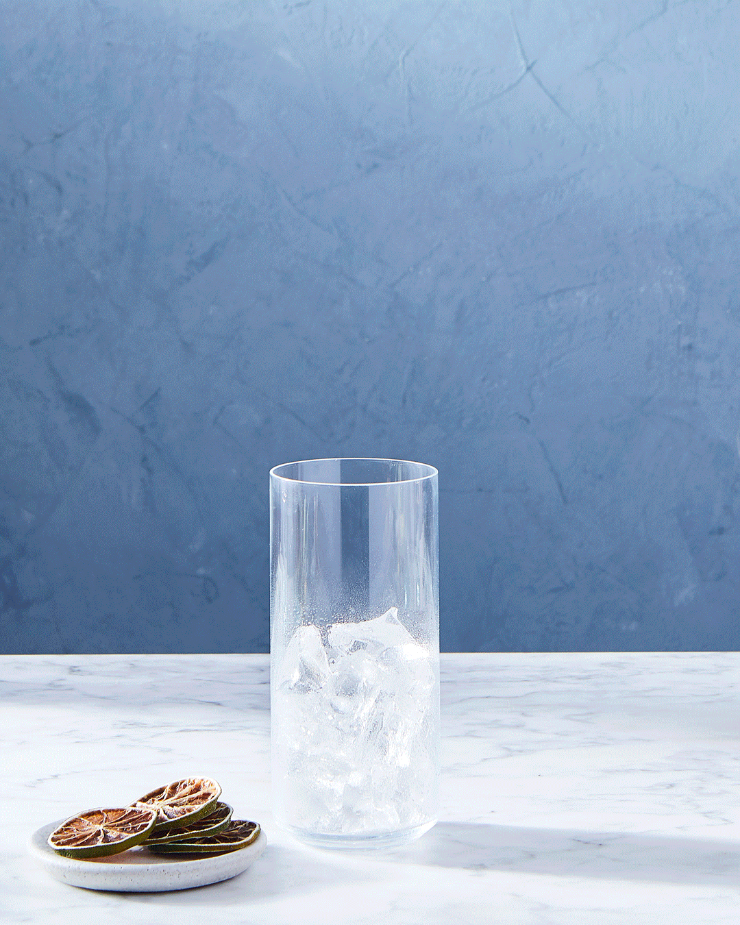 2020-1104_sponsored_johnnie-walker_tea-and-whiskey-highball_4x5_julia-gartland.gif