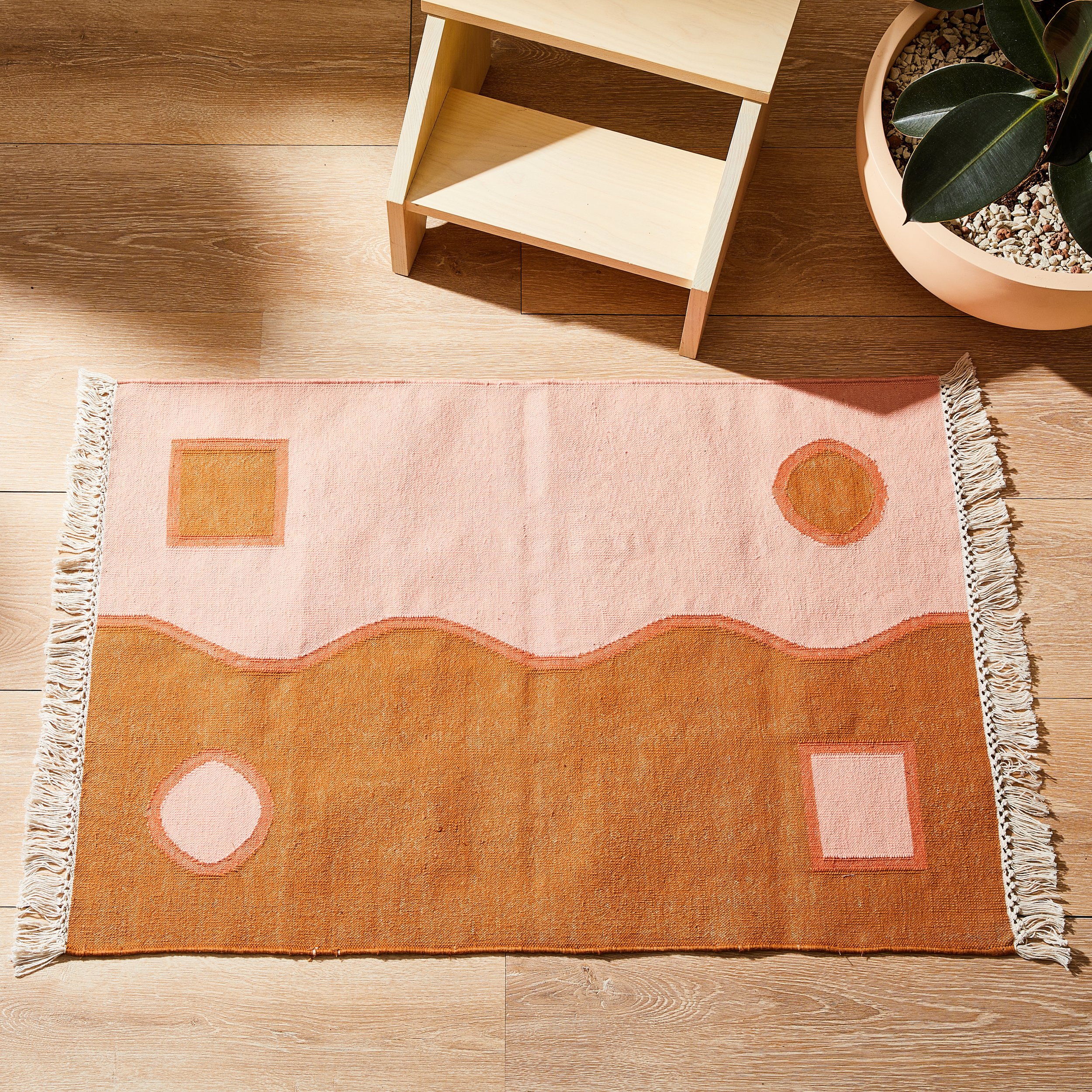 2022-1025_block-shop_handwoven-portal-rugs-and-runners_peach-mat-2x3_1x1_julia-gartland_030.jpg