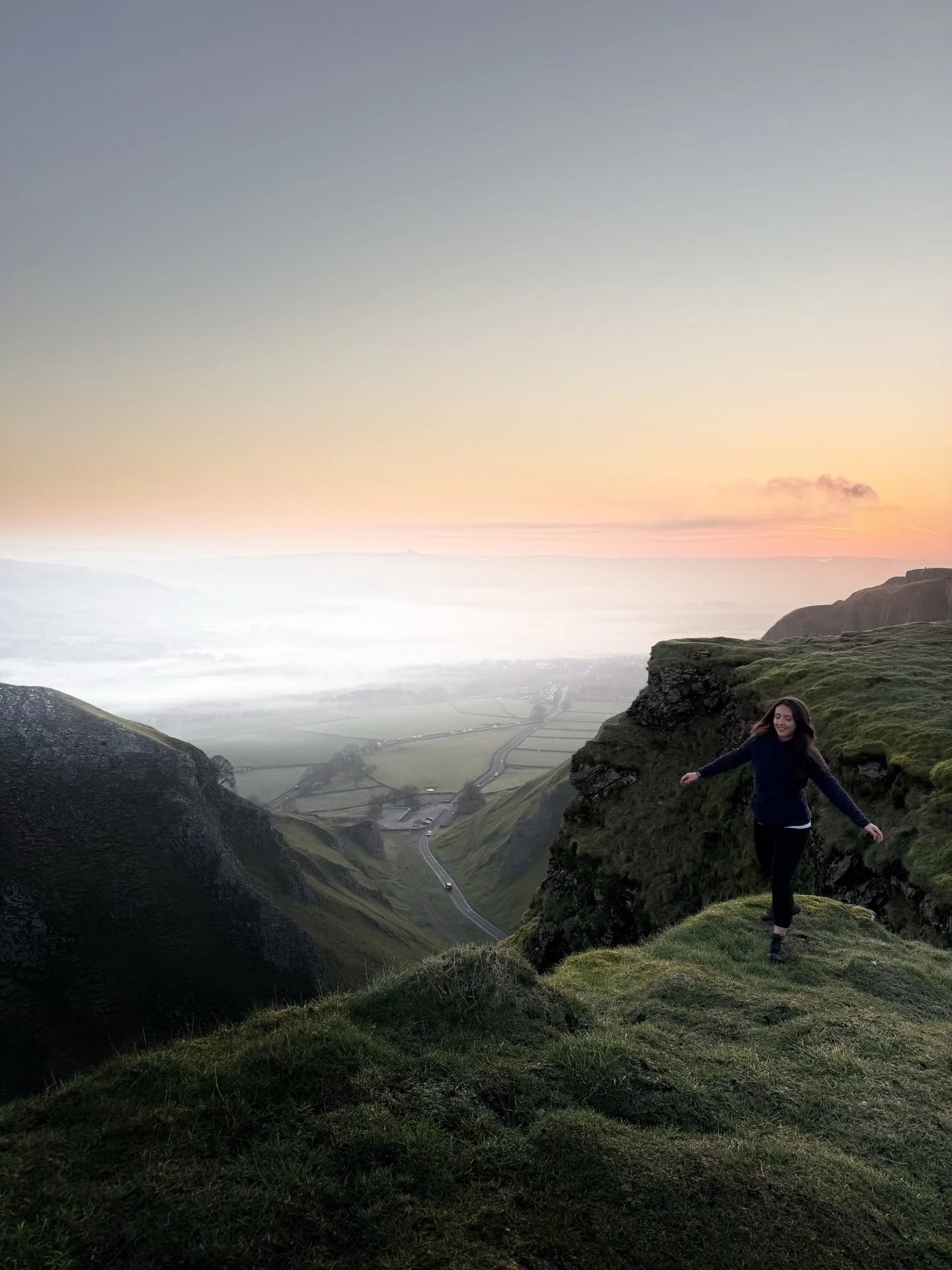 Skipping into this beautiful spring weather we&rsquo;ve been treated to 🥹 a magic morning in Hope Valley 💛🌿