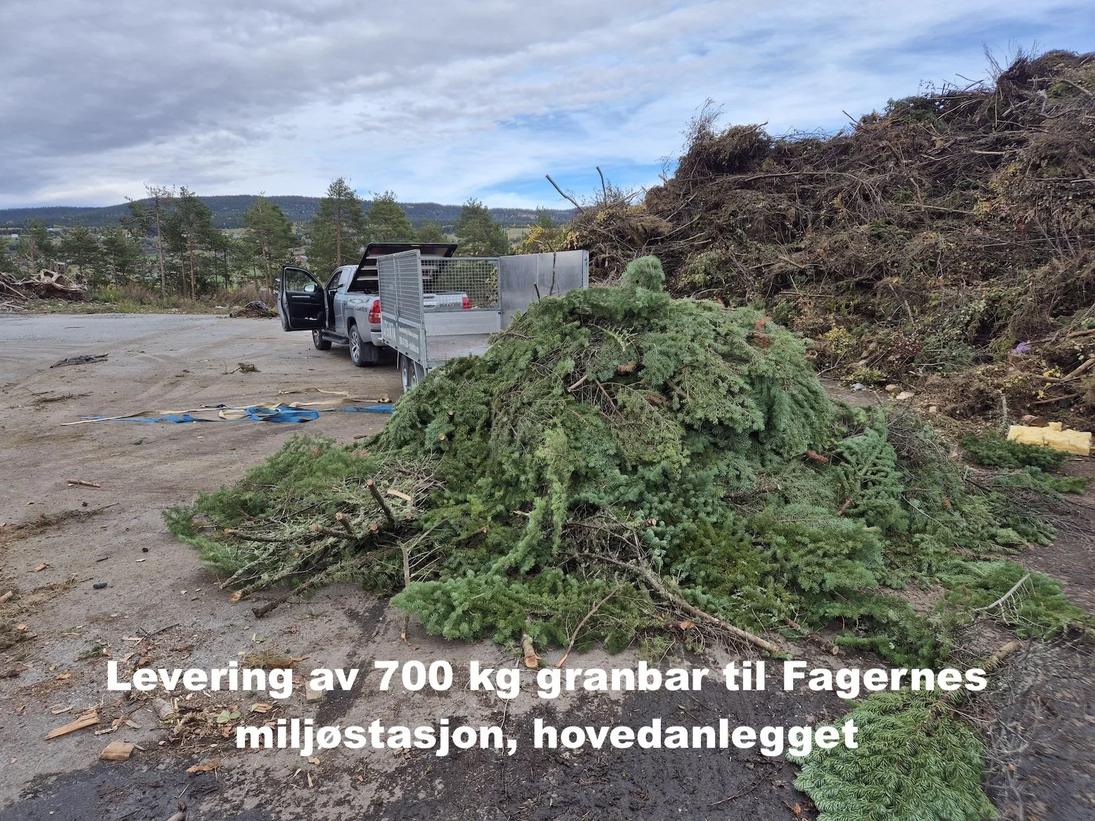 Utsikta Trefelling AS leverer hageavfall på Fagernes miljøstasjon i Nord-Aurdal