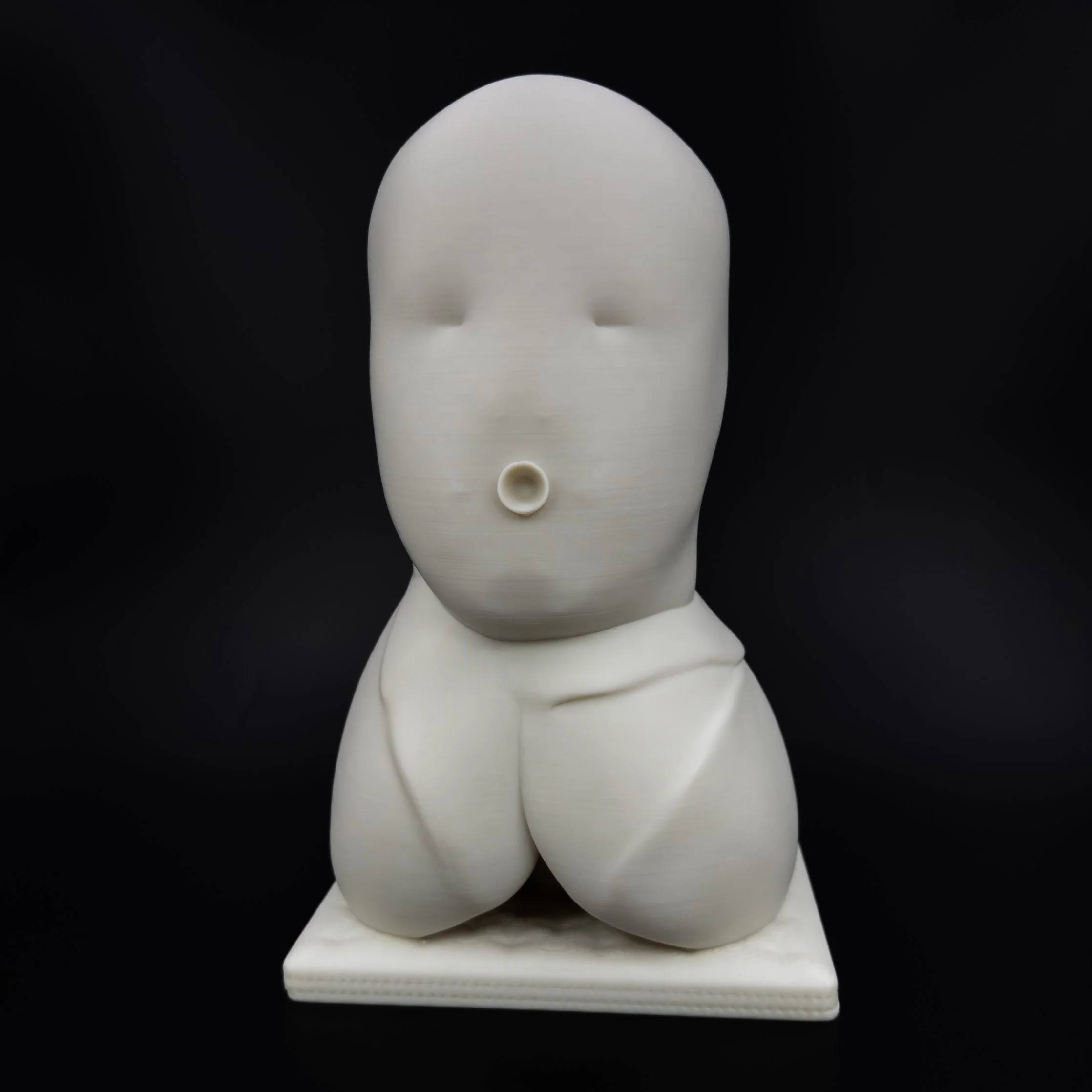 Head and Lungs (2026). Bioplastic, 10 ½ x 6 ½ x 5 ½ in.
