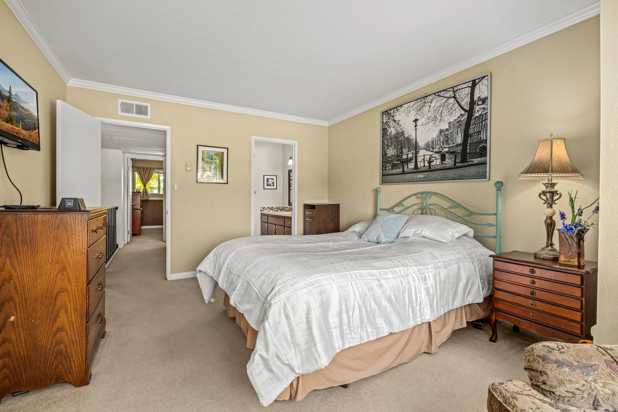 16-web-or-mls-Baltimore Dr 018.jpeg