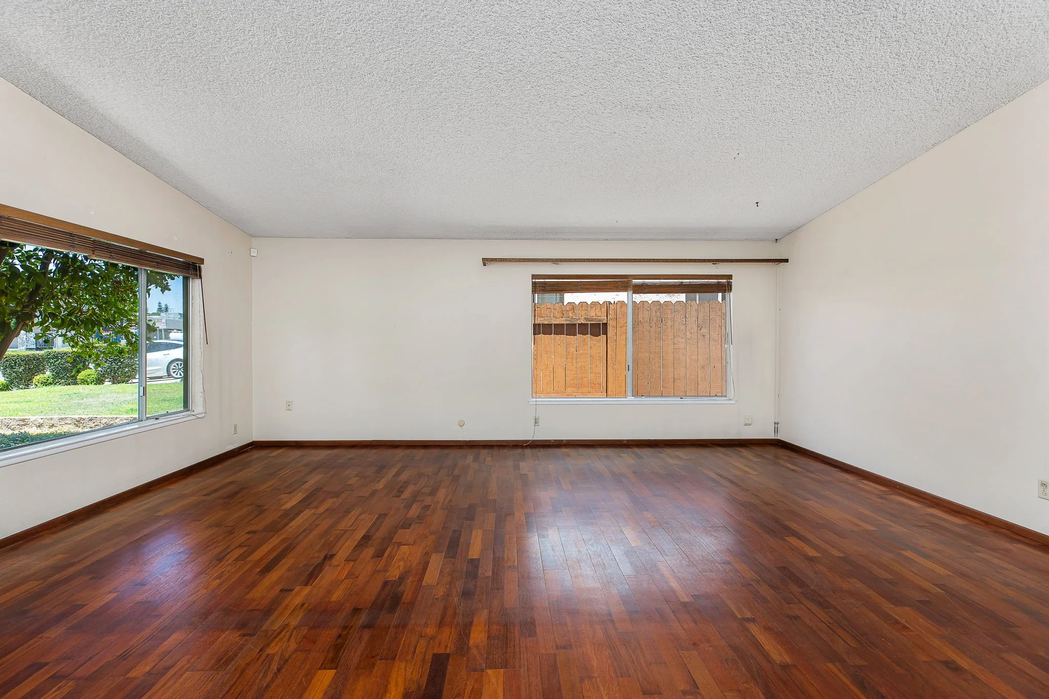 11-web-or-mls-Avenida Del Gato 011.jpg