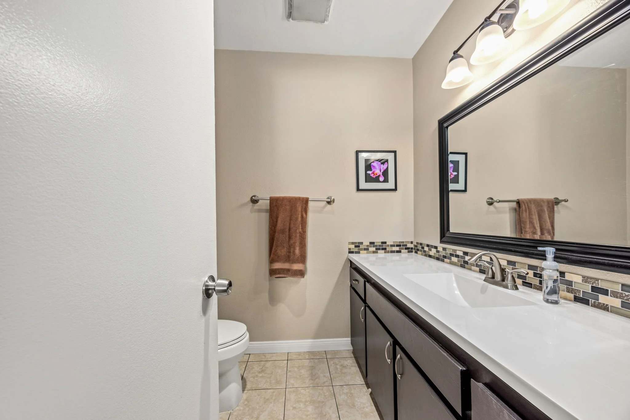 17-web-or-mls-Baltimore Dr 019.jpeg