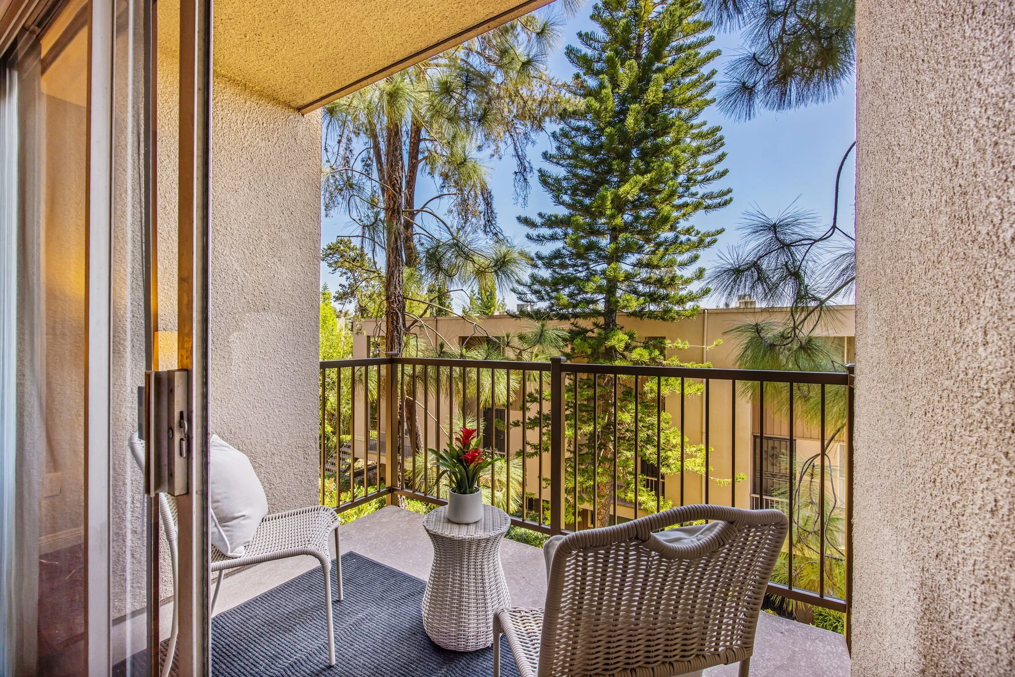 5-web-or-mls-Baltimore Dr 025.jpeg