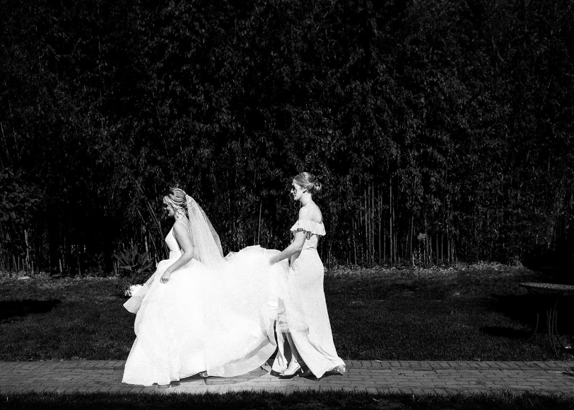 Getting Ready at Bellport Inn Bride