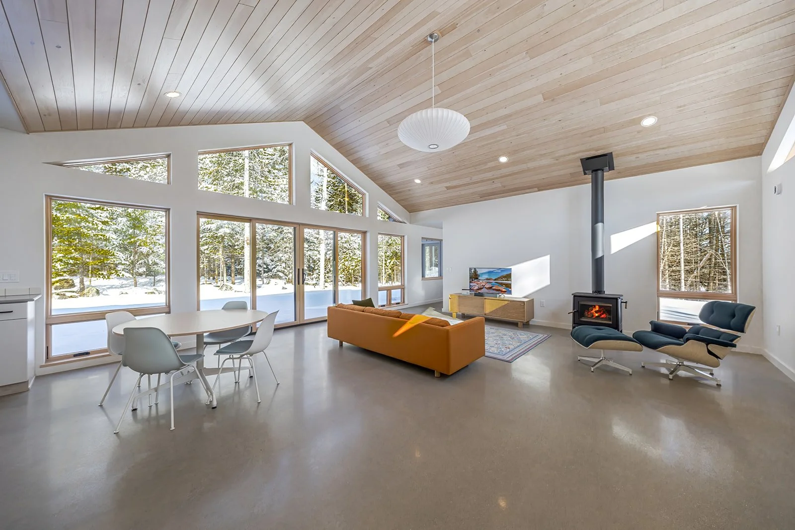 41-694 The Shore Road-DTP.jpg