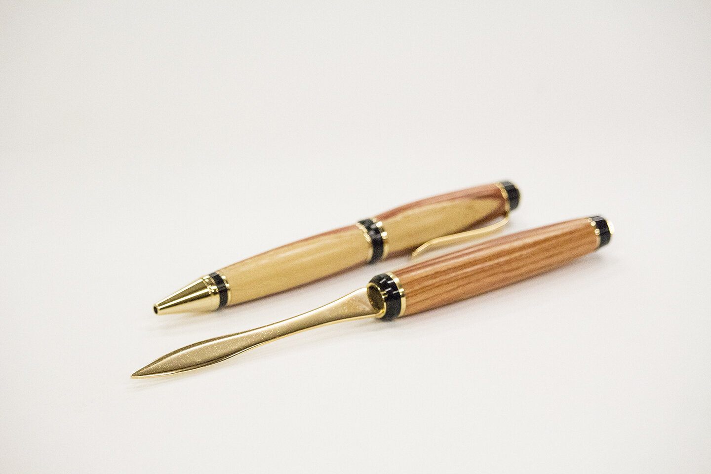Tulipwood XL Cigar style Gold With Letter Opener