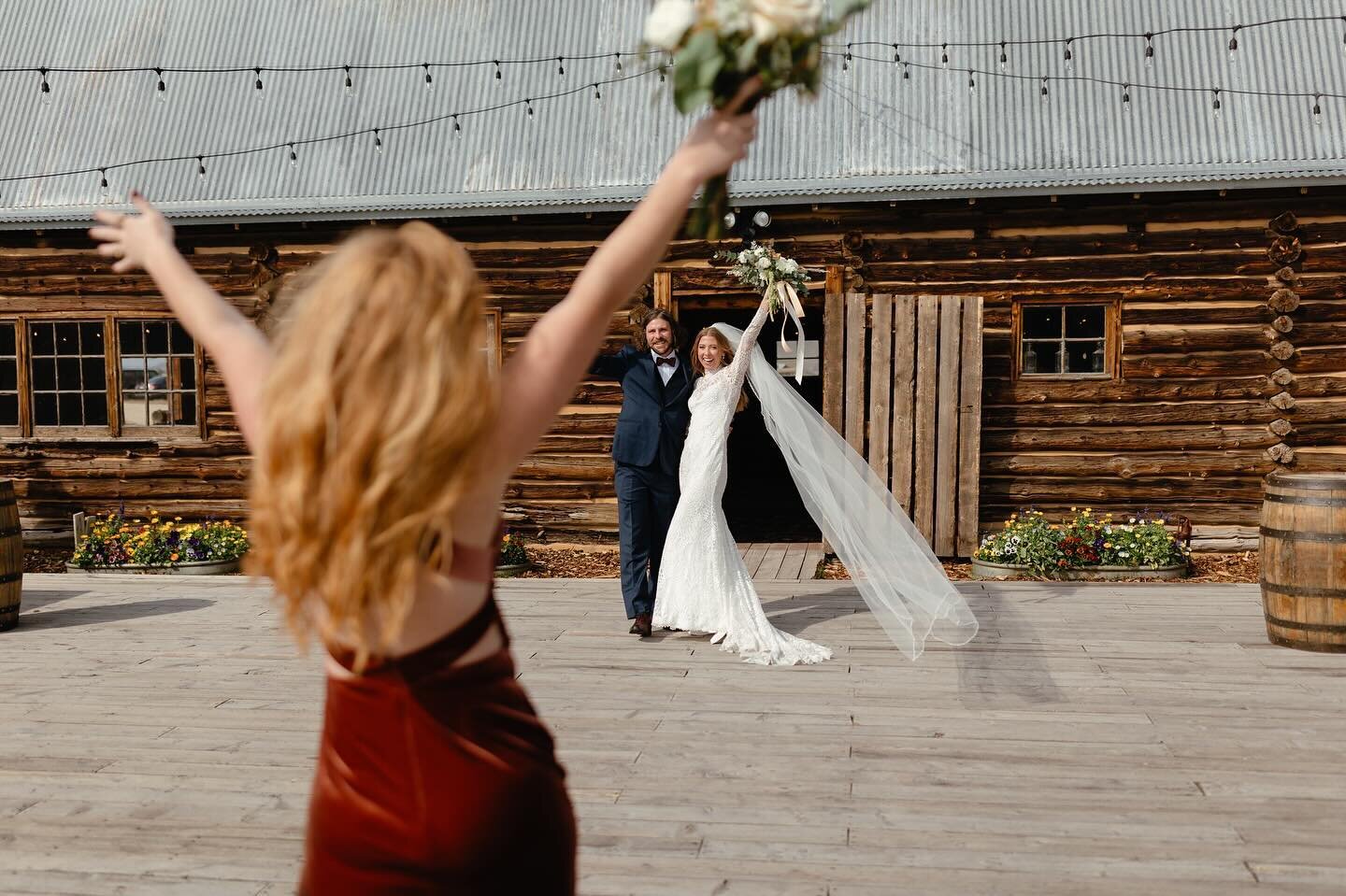 The smallest moments that have the biggest feels!!! 

Some of my favorite horizontal images from Briege + Ethan&rsquo;s Colorado ranch wedding✨