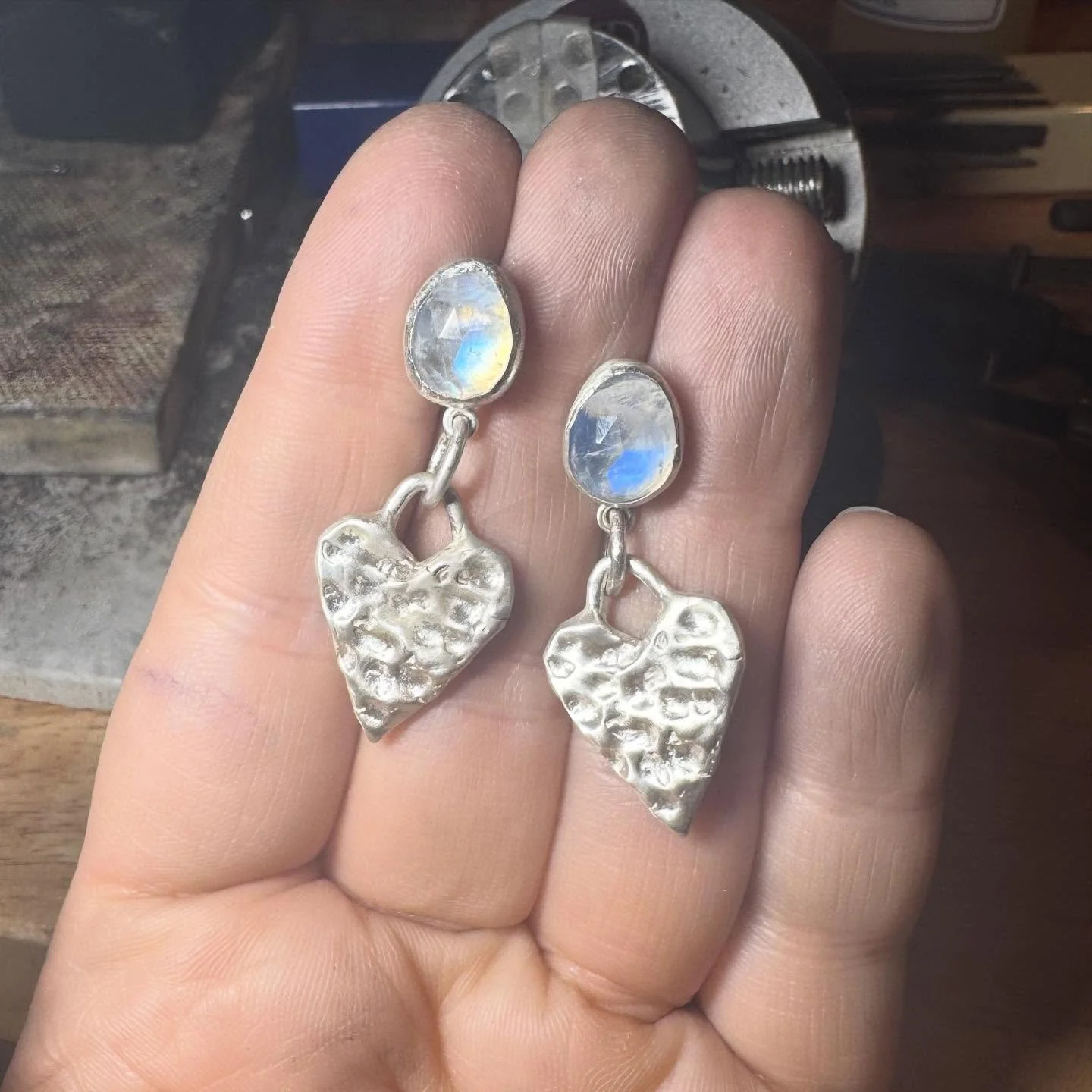 fresh off the bench! and slightly chipped 😵&zwj;💫 but they still cute and you can&rsquo;t really notice (??) still gotta give these moonstone earrings a polish but they can be yours if ya want &lsquo;em (discounted bc of said chip, ofc) 👌
