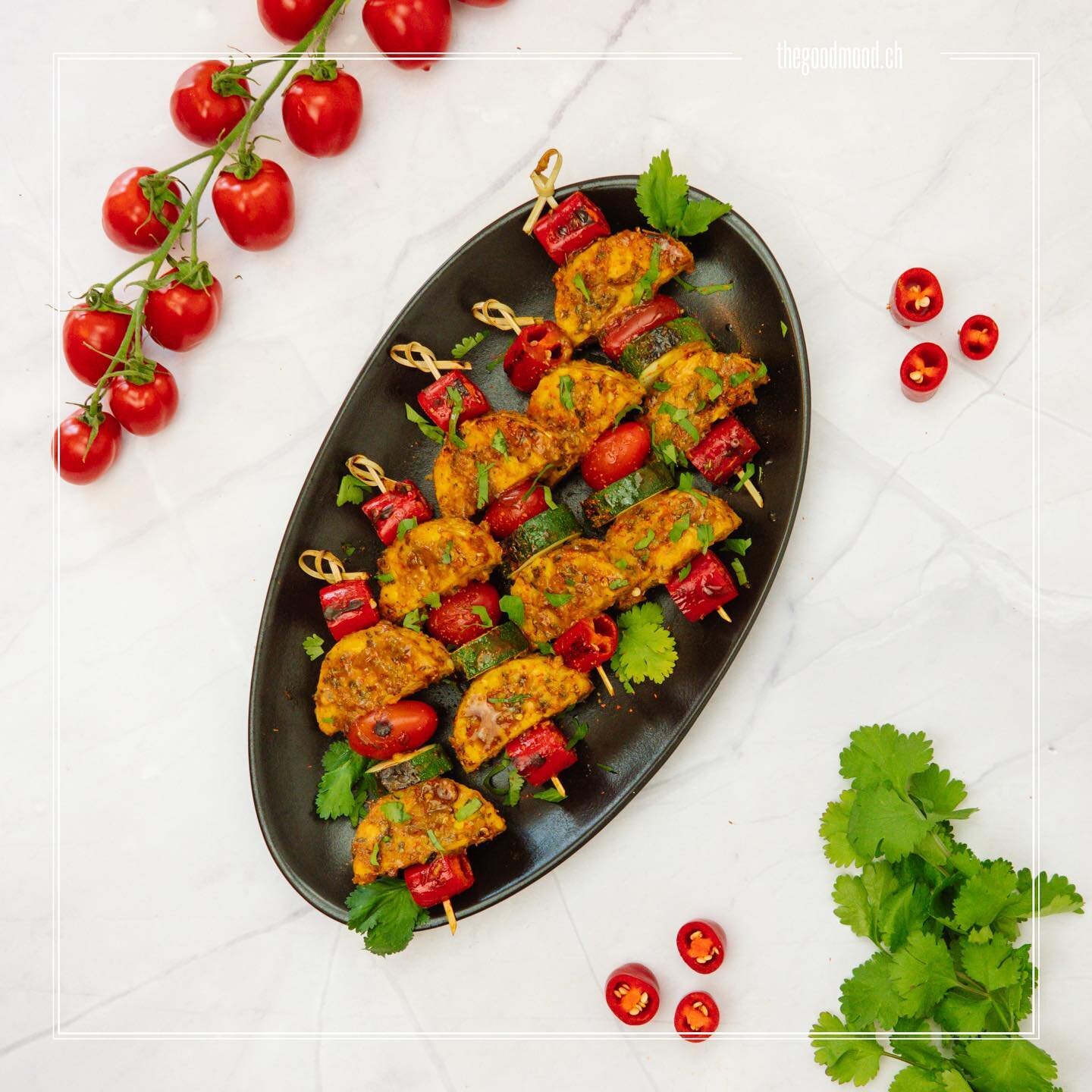 ♡ BBQ Lupine-Tempeh 
&nbsp;
ℹ️Text in Deutsche &amp; Englisch
&nbsp;
Looking for a vegan BBQ highlight? These BBQ Lupine-Tempeh skewers are a must-try for this summer.
The lupin tempeh is not only very versatile, but it also contains approximately 35