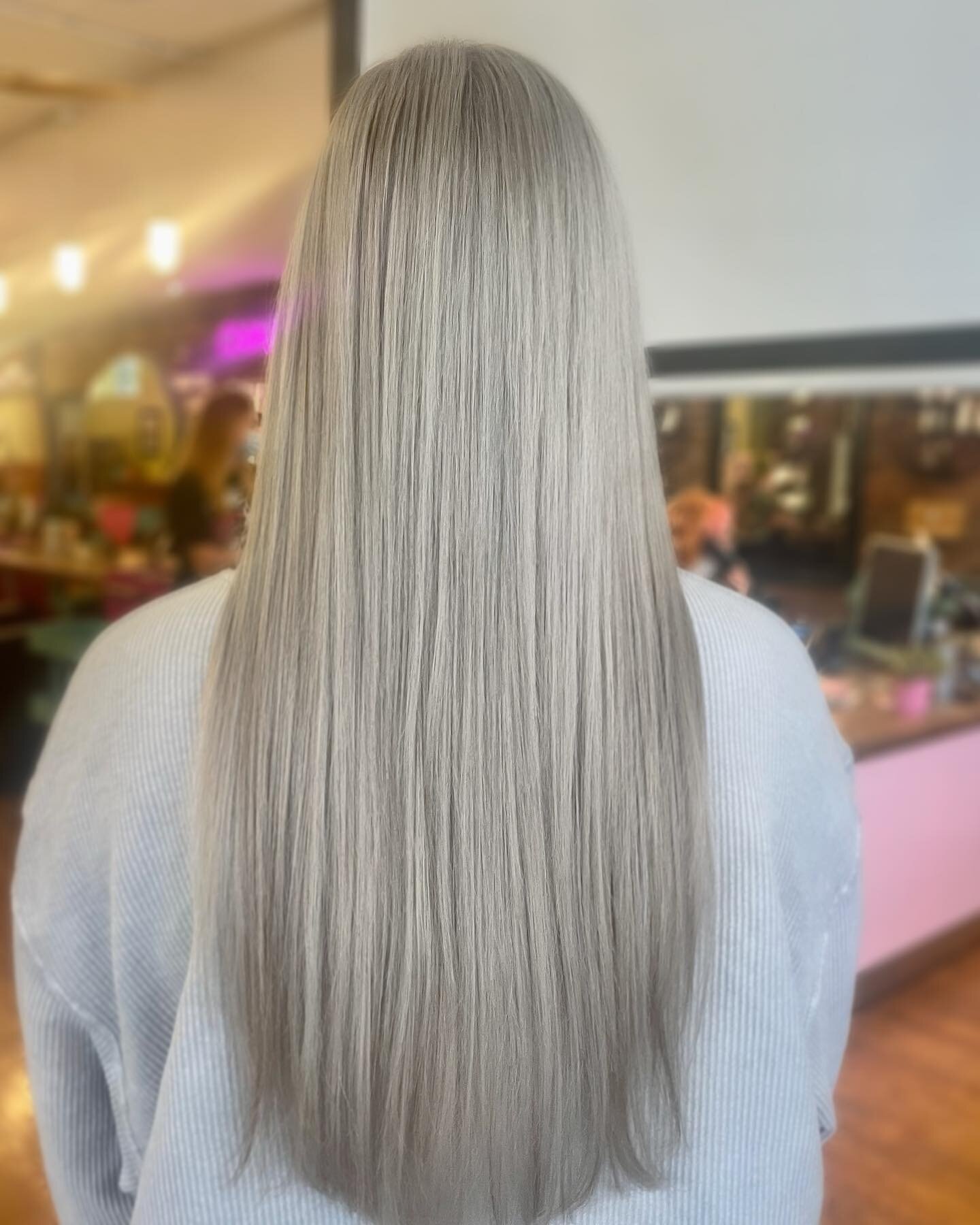 Online booking is available! Click the link in my bio

#lexingtonky #sharethelex #salonchacha #wella #blonde #lexingtonblonde
