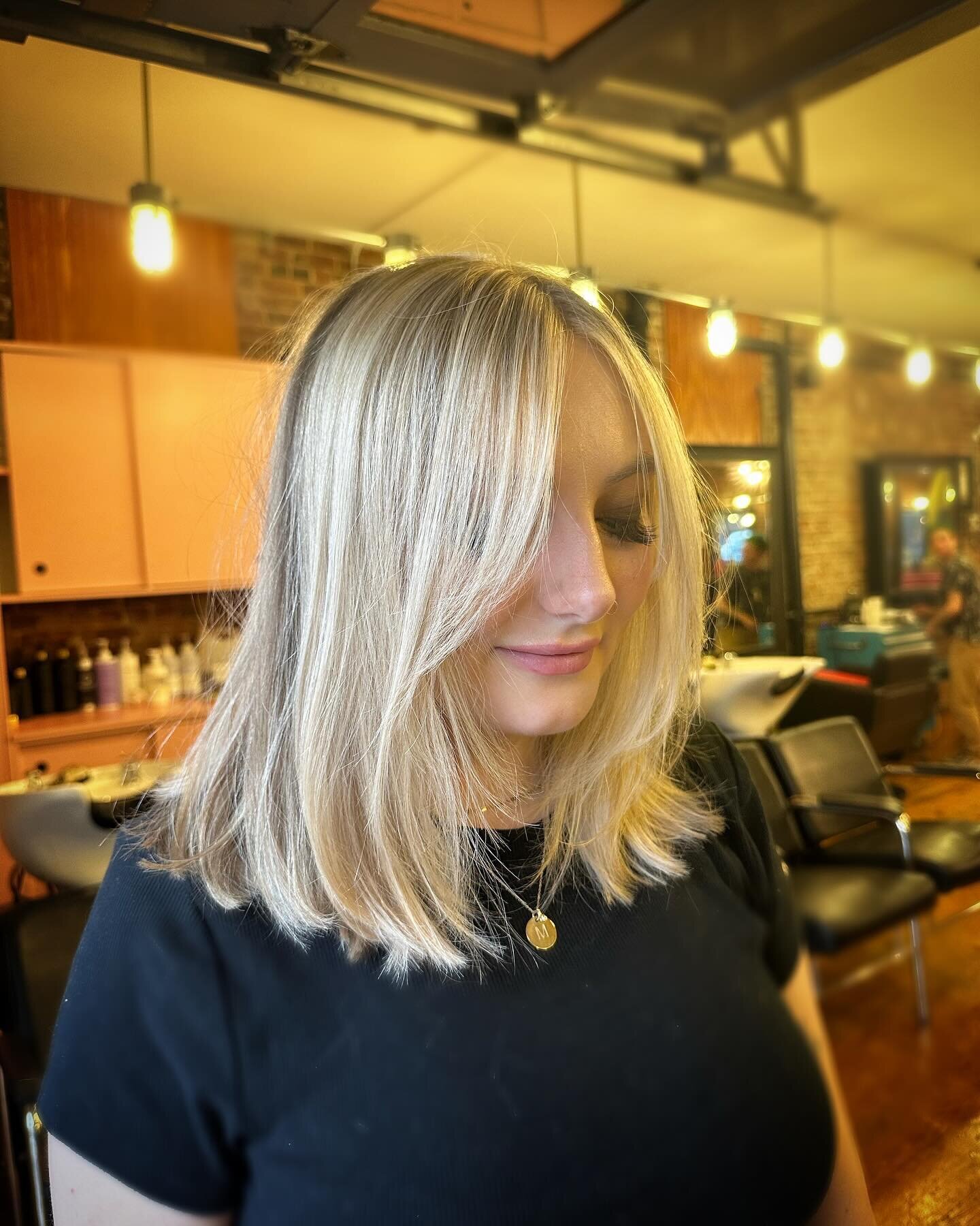 Soft blonde ✨

Babylights and a 9-inch chop on my girl @mariahgsims . Obsessed with this transformation. (Sorry I forgot the before).

#universityofkentucky #blonde #babylights #springblonde #blendedhair