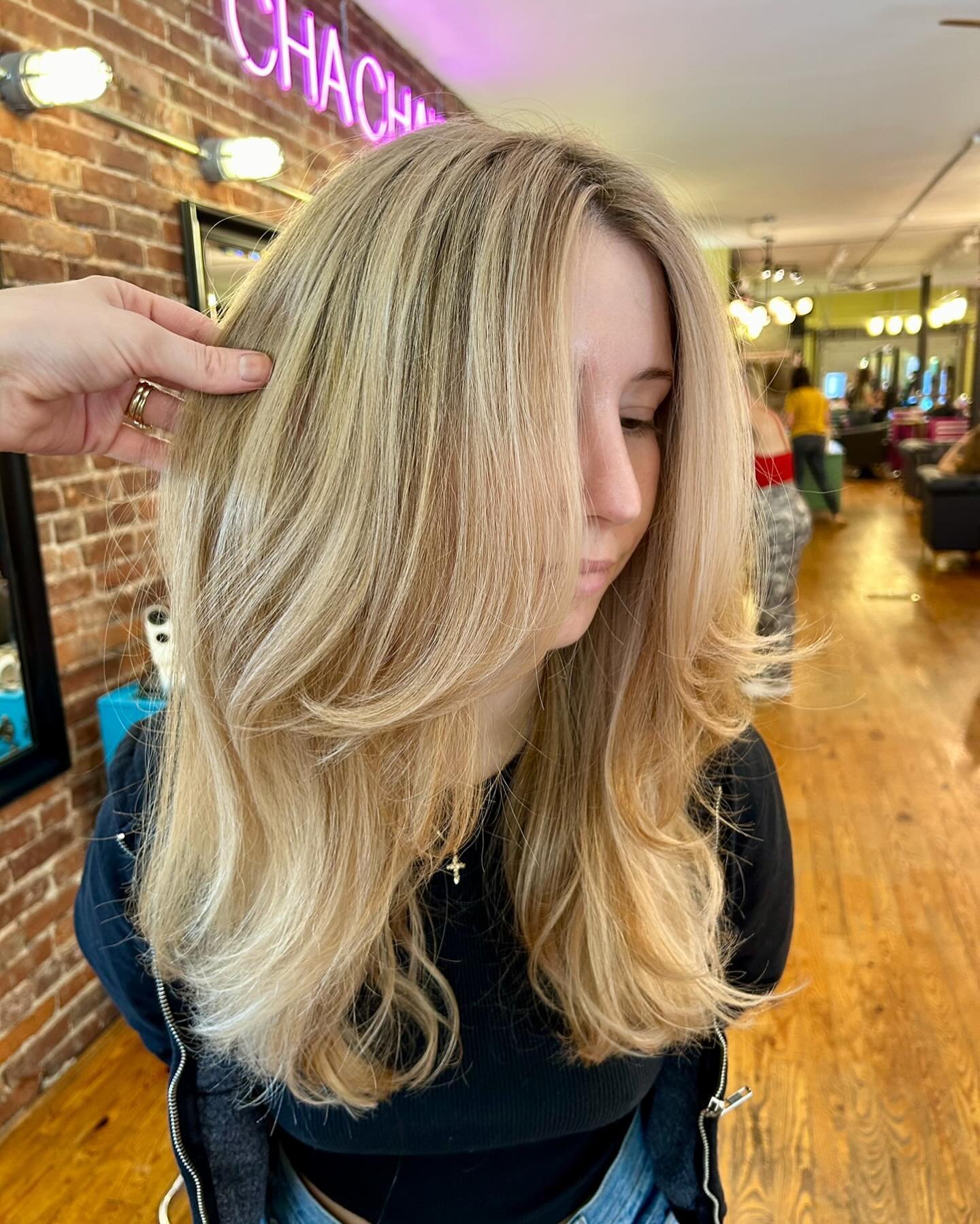 Summer hair tip? Use mineral based sunscreen this summer to help protect that color honey! 

#blondehair #highlight #wellaprofessional #professional #kentuckyhairs #hairstylist #lexingtonkentucky #blondesummer #blondebalayage #blondehighlights