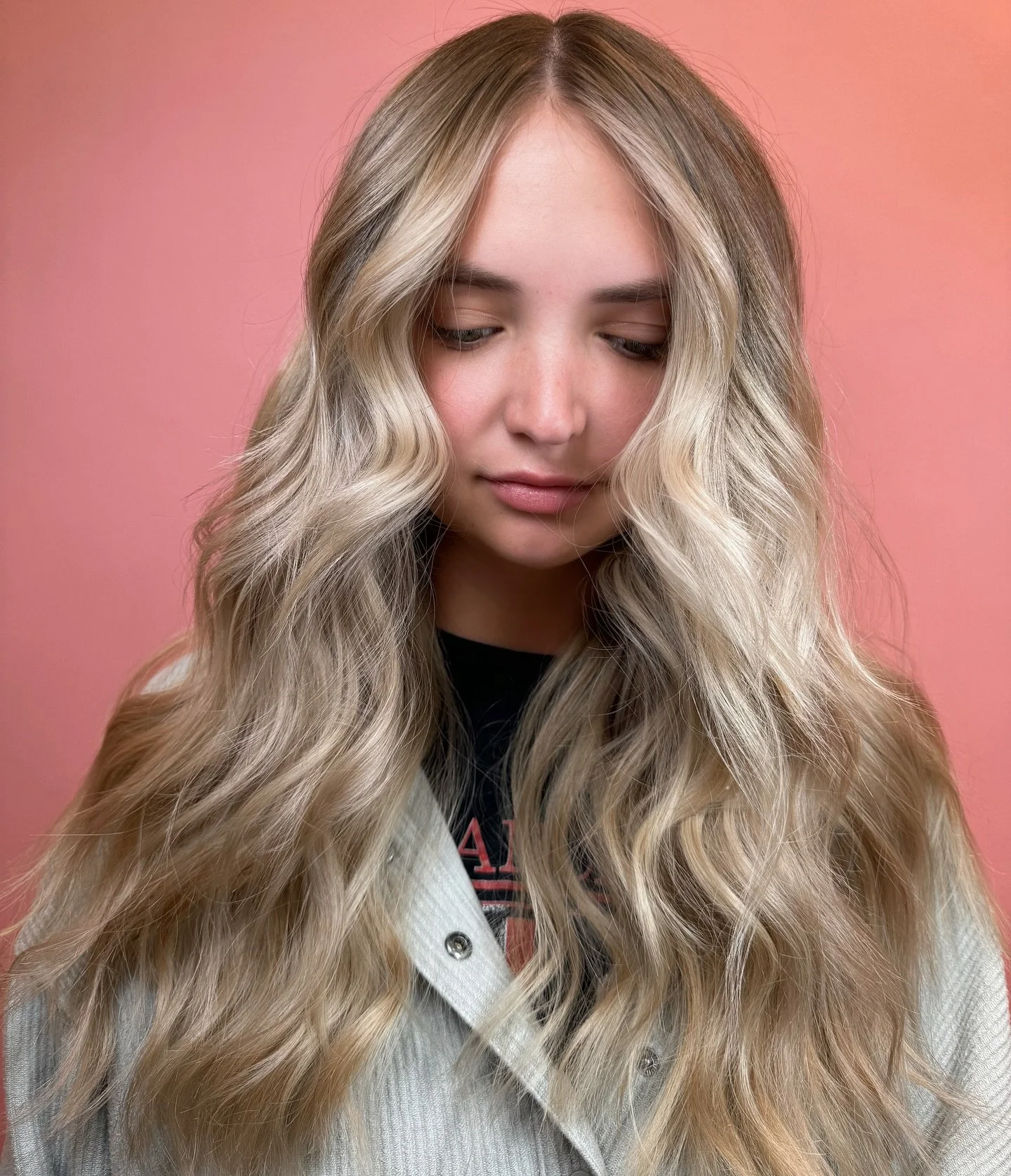 Transitioning from Summer Blonde to Fall Blonde. ➡️➡️➡️ Swipe right for the before.