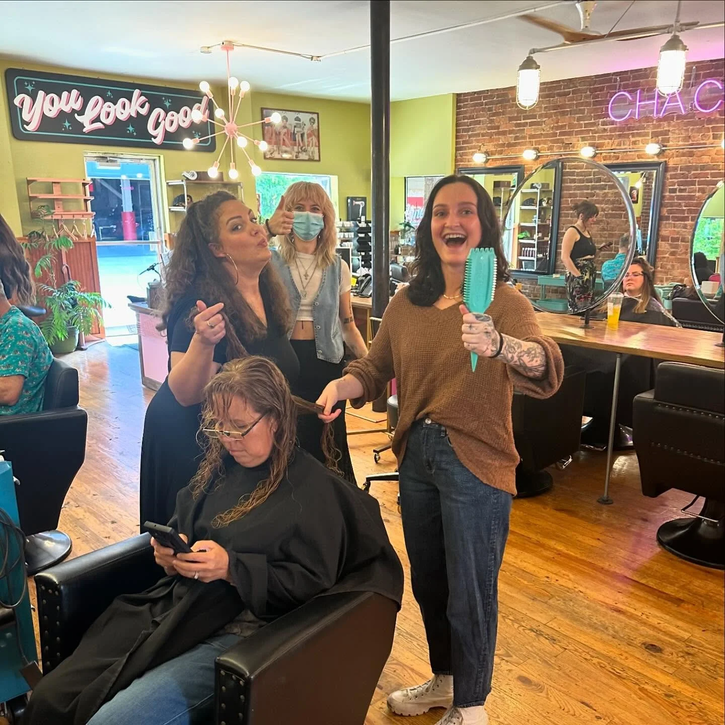 We&rsquo;ve got an amazing apprentice program that allows our chickens to learn, build and grow to be their best behind the chair ✨

Check out our website to fill out a shadow form to come hang with our group of misfits 💁🏻&zwj;♀️