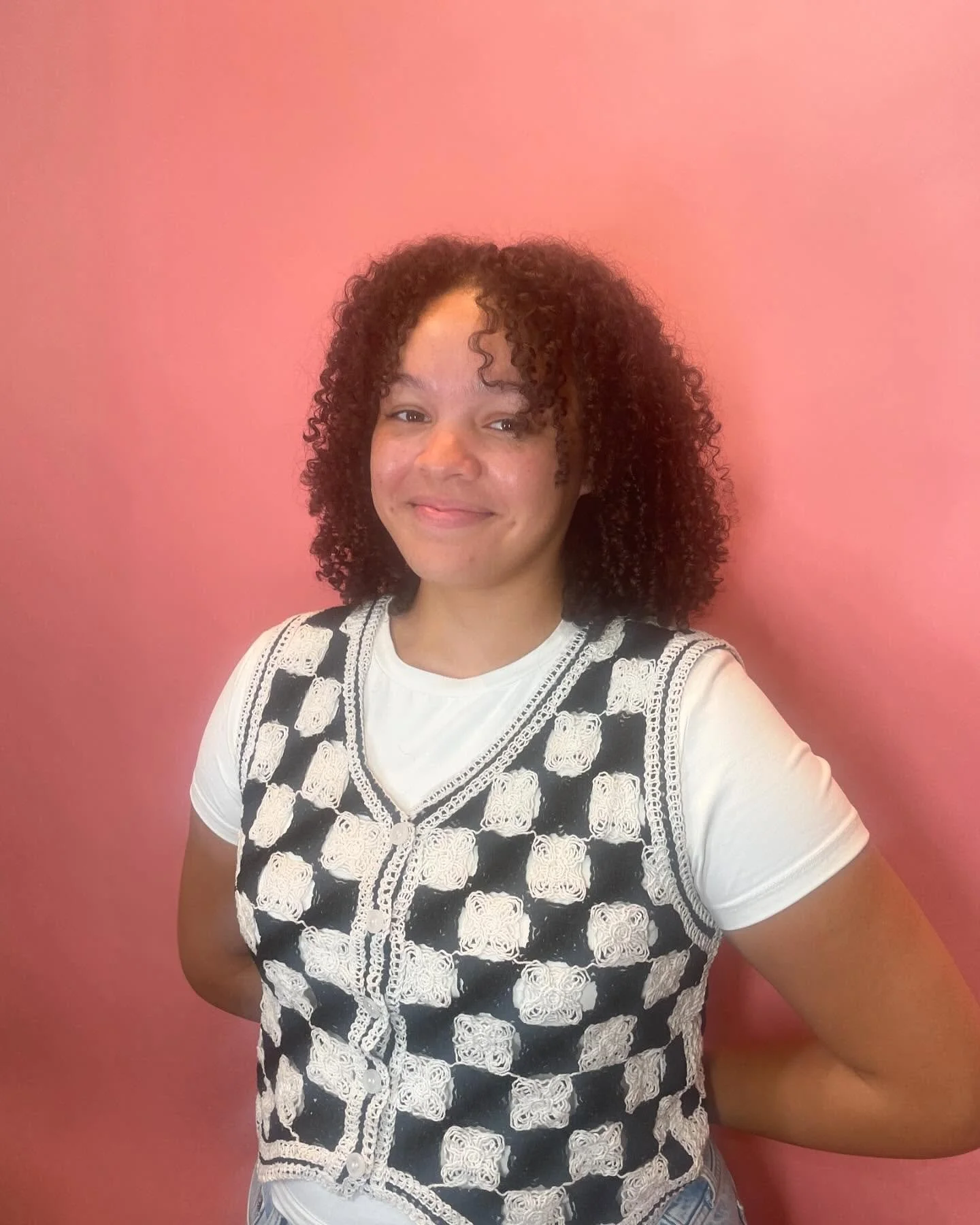 First time shaping on these gorgeous coils 😻 

I fell in love with all the trimmings on the floor!!! 

Don&rsquo;t let time get away from you, click that link in bio y&rsquo;all. 

🫶🏻😘🫶🏻😘🫶🏻