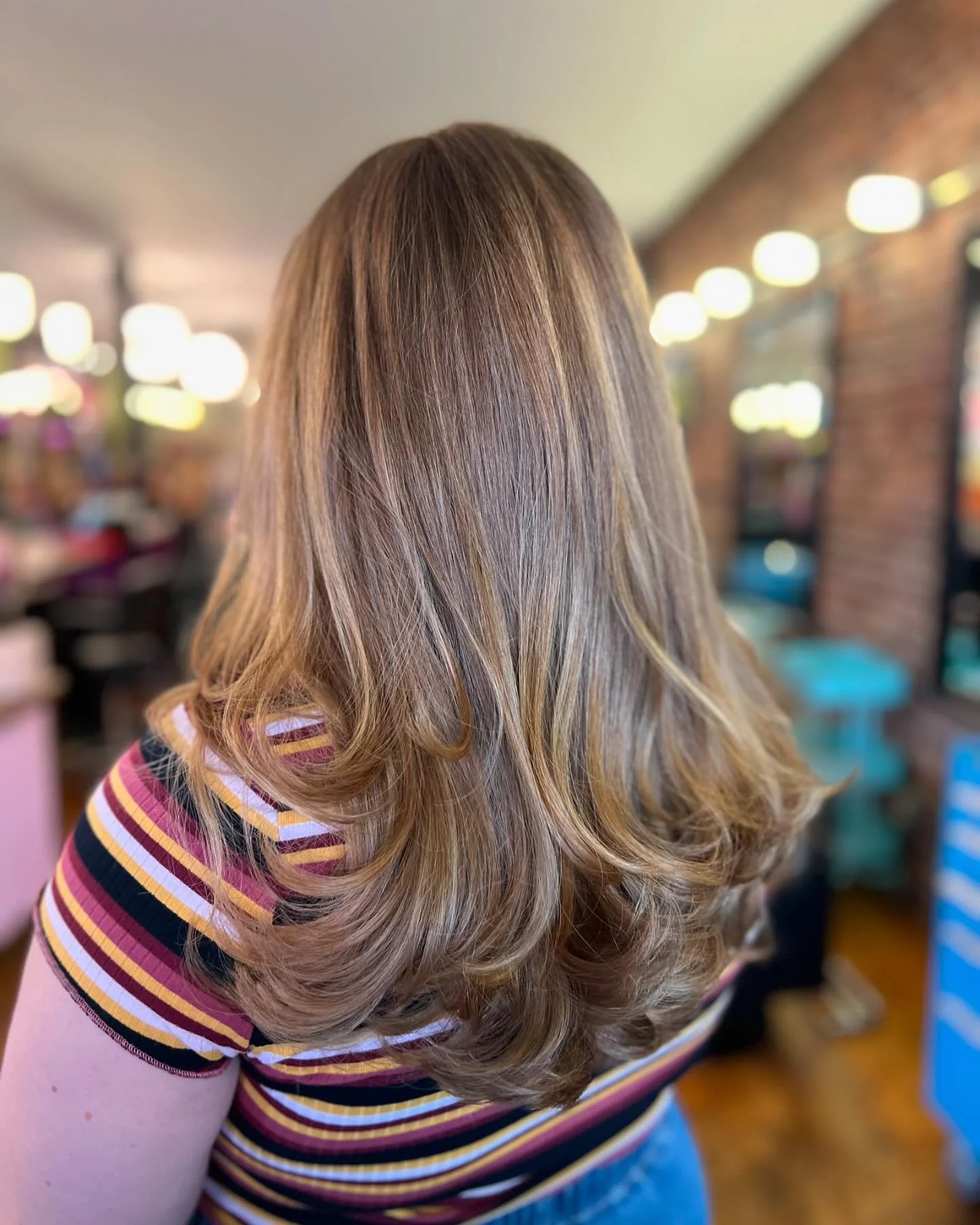 a nice little natural balayage and a fresh new cut with some layers for alexis 🥂i always appreciate a nice review too &lt;3