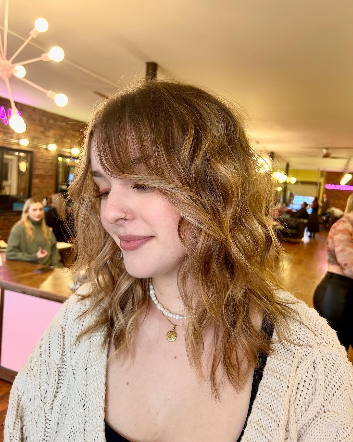 ✨ cute lil balayage on Autumn ✨

click the link in my bio to book your next appointment! 

#balayage #lexingtonky #salonchacha