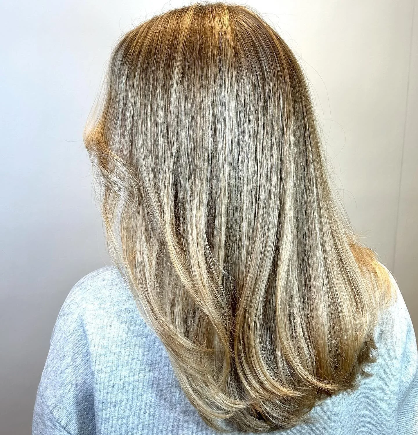 full highlight on this cutie pie 🫶 i could do this all day (and i usually do)

#salonchacha #blonde