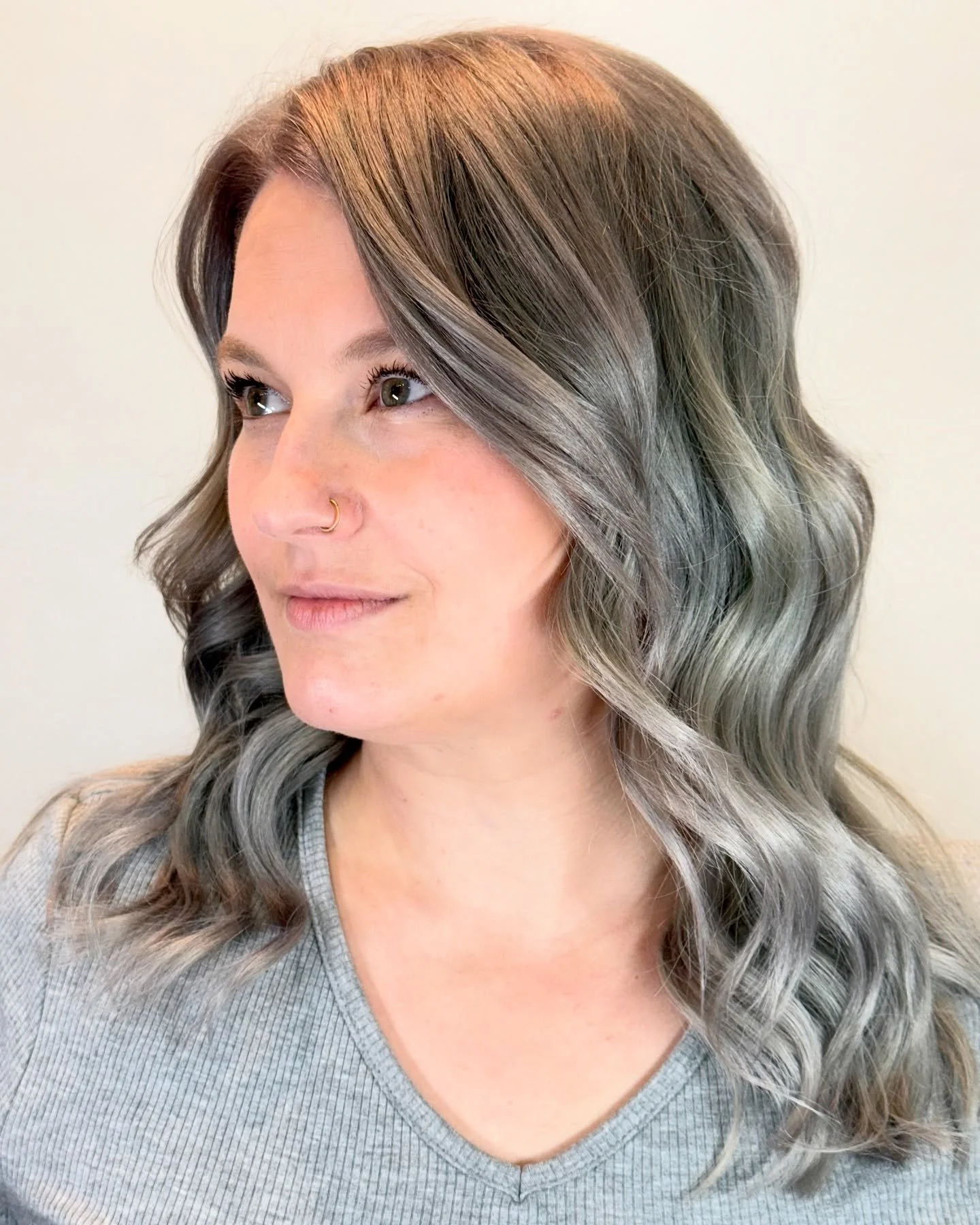 @flashley_tats is a foxy silver lady, and you can&rsquo;t change my mind🩶🩶🩶

On a different note, silver hair is super high maintenance. It means being in the salon every 4-8 weeks and doing your part at home with products. I love doing services l