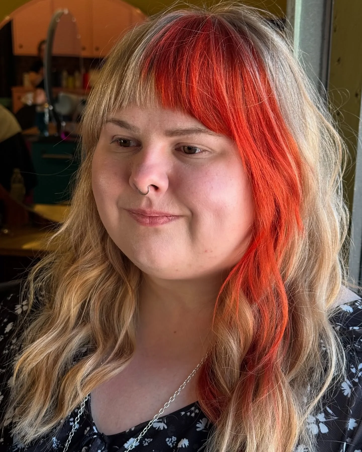 Adding color blocking to a foil highlight is a pretty dope way to spice up a more traditional service. The end is result is *chefs kiss * 🤌🏻Thanks Stephanie!!! 

#sharethelexky #kentuckyhairstylist #lexingtonhairstylist #kentuckyhair #lexington #ci