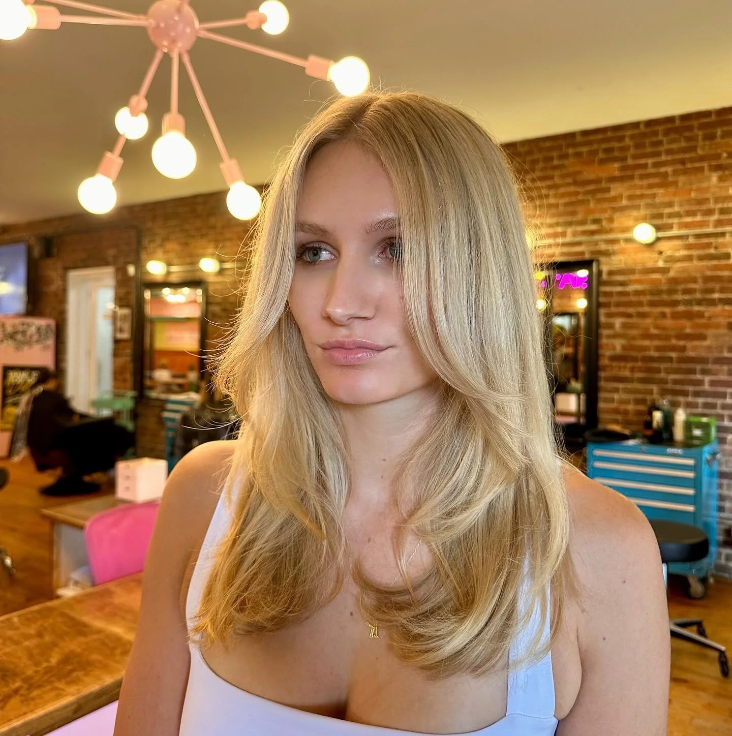 Literally like butter. ✨

Lift: @evopro 
Tone: @wellahair Shinefinity in 10/6 and 10/0

More blondes like this please 🤲🏼