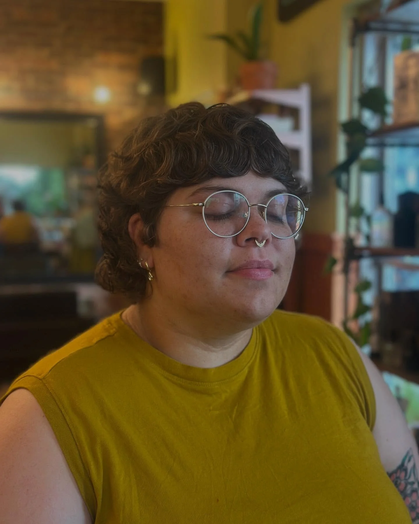 you guys have been bringing me such fun cuts and giving me a lot of creative freedom lately and i have been absolutely EATING it up. thank you for trusting. thank you for lookin. 
-
-
-
-
-
-
-
-
-
-
-
#altsylist #althair #lgbt #hairstylist #kyhair #