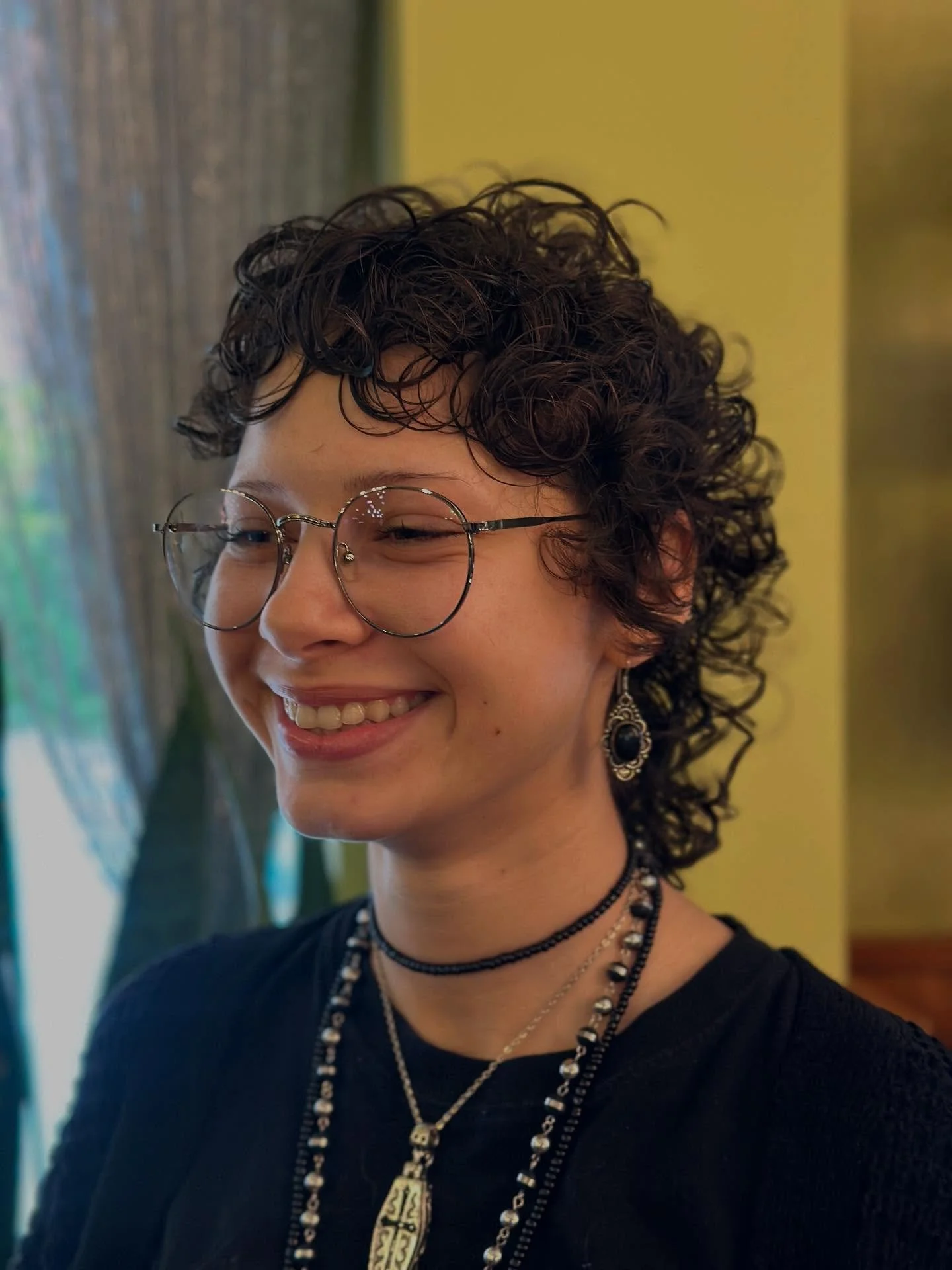 CUTIE LITTLE FAIRY CUT😆😆😆😆😆 this was so fun to do. more like this pls and thank you
-
-
-
-
-
-
-
-
-
-
#curlymullet #fairyhair #altsylist #althair #lgbt #hairstylist #kyhair #lexkysalon #lexkyhair #kysalon #shag #mullet #blowout #sharethelex #u