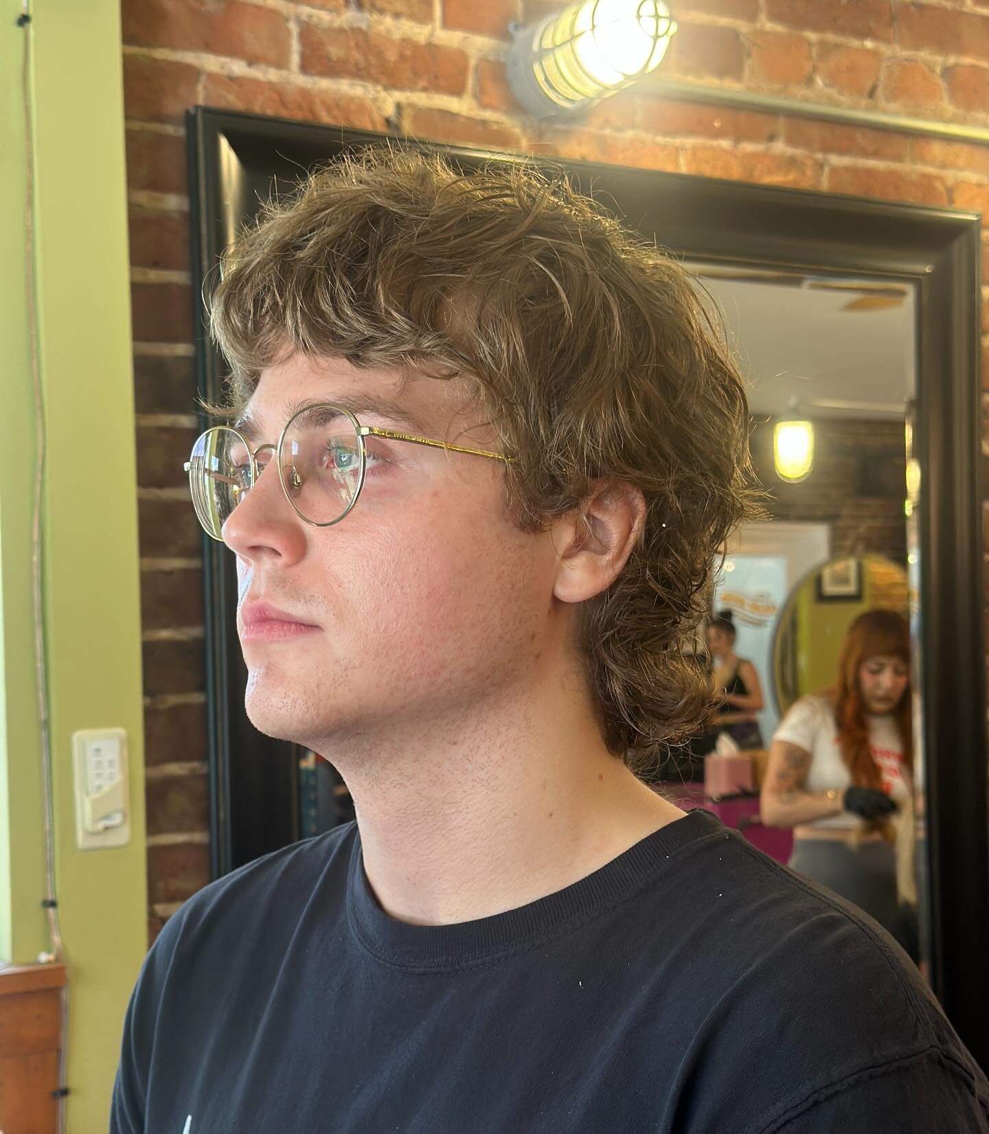 if your hair is around this length pls pls pls pls pls let me give you a mod they&rsquo;re sooooo good. thanks 4 lookin friends :) 
-
-
-
-
-
-
-
-#hashtag #mod #mullet #altsylist #althair #lgbt #hairstylist #kyhair #lexkysalon #lexkyhair #kysalon #s