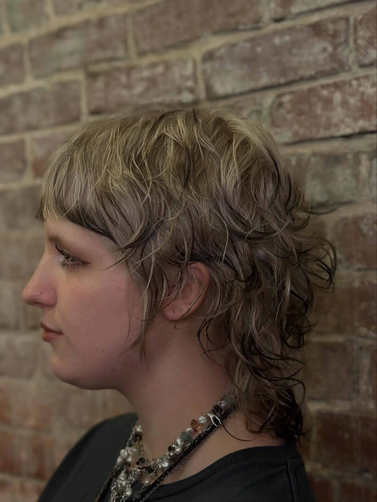 really cool and also awesome cut + tip color i did :p i love funky hair!!! gimme them all!!!! 
-
-
-
-
-
-
-
-
-
-
-
#althair #emohair #altstylist #lexkyhair #razorhaircut #lexkystylist #kentuckyhairstylist #kentuckyforkentucky #wella #shag #mullet