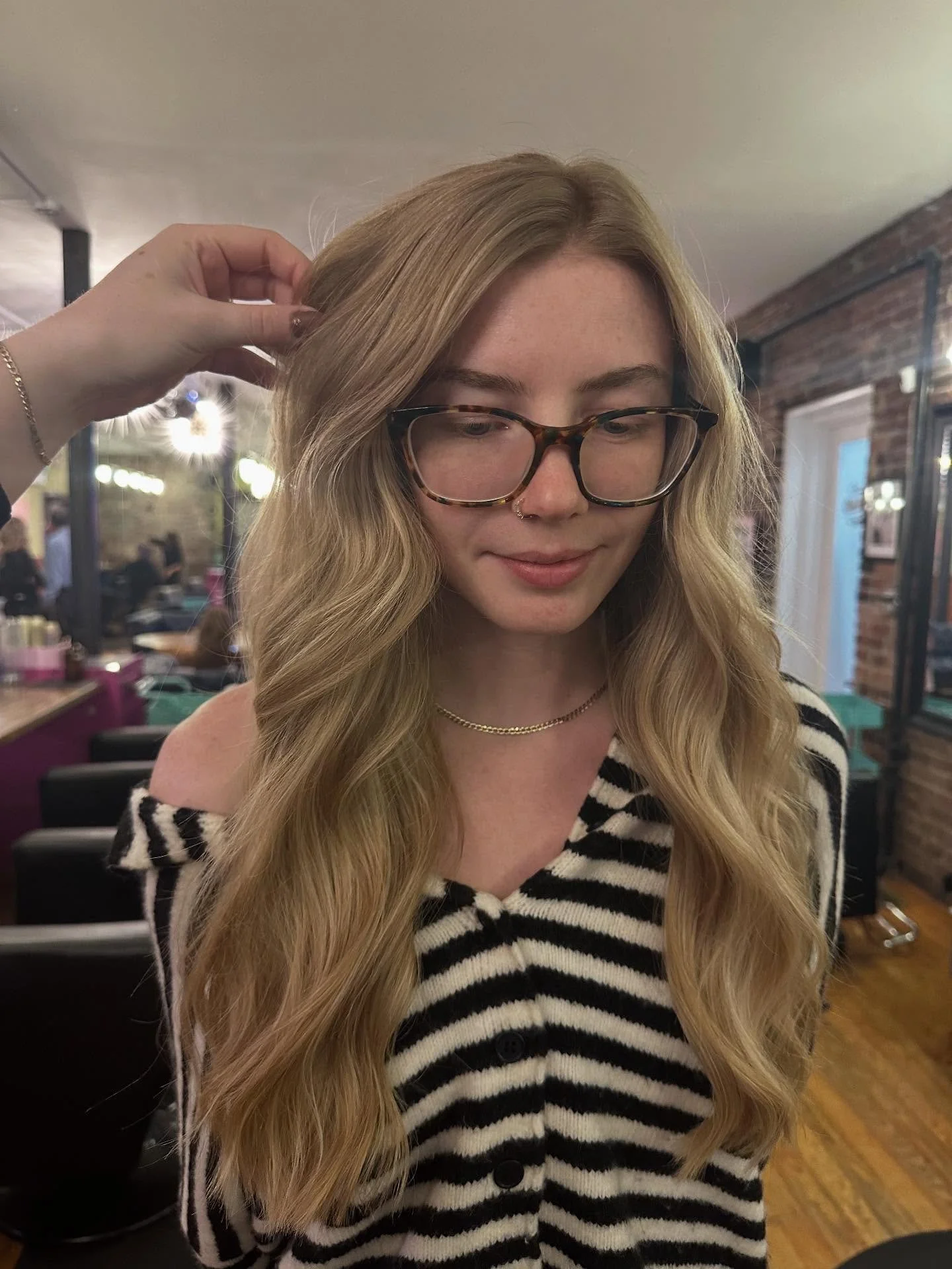 Just a little sun-kissed 🤍

#highlights #sunkissed #blonde #dimensional #lexingtonky #lexington #weddinghair #uk #lex #beforeandafter