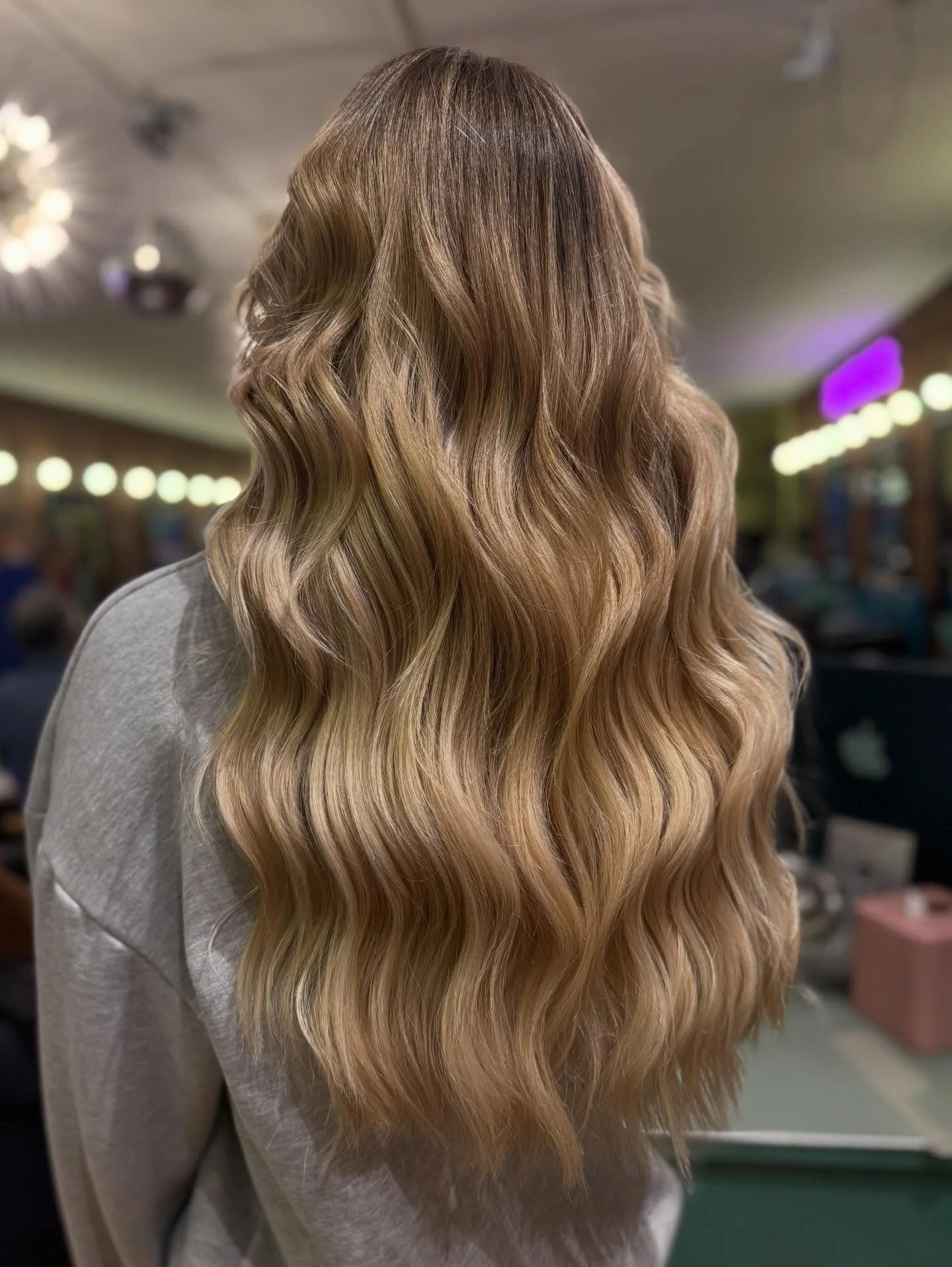 blonde blonde &amp; more blonde 🍯