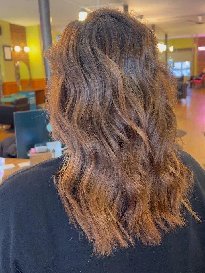Back to the dark side🤩 

#lexingtonkentucky #hairsalon #hairstylist #lexingtonkysalon