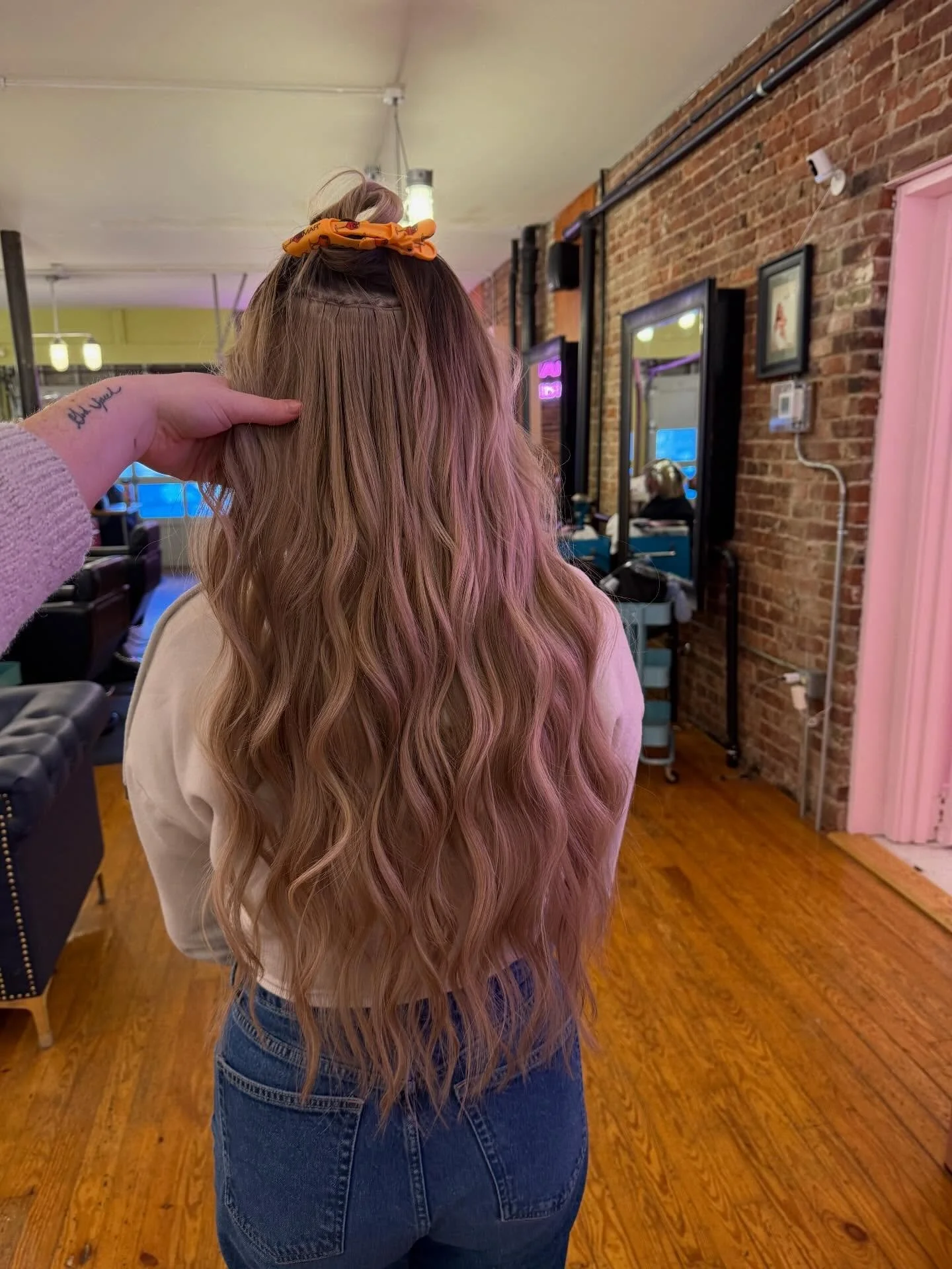 If you need me, I&rsquo;ll be here👀

#chachas #extensions #lex