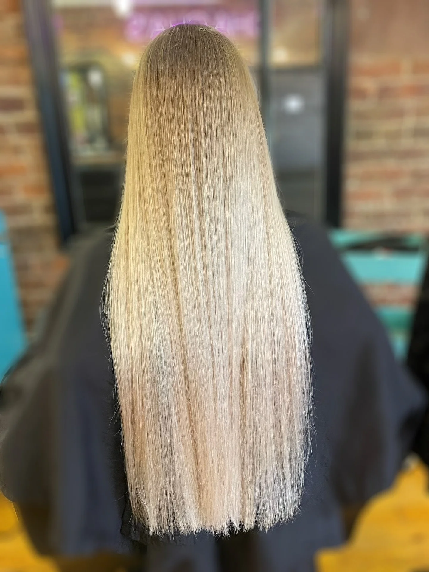 Round 1 ✅ 
Hannah came in with the goal of being an all over bright blonde. 😍 With having literally 2 feet of hair, it&rsquo;s going to be a process. 
Today was all about getting the ends as bright as possible while still keeping a soft blend throug