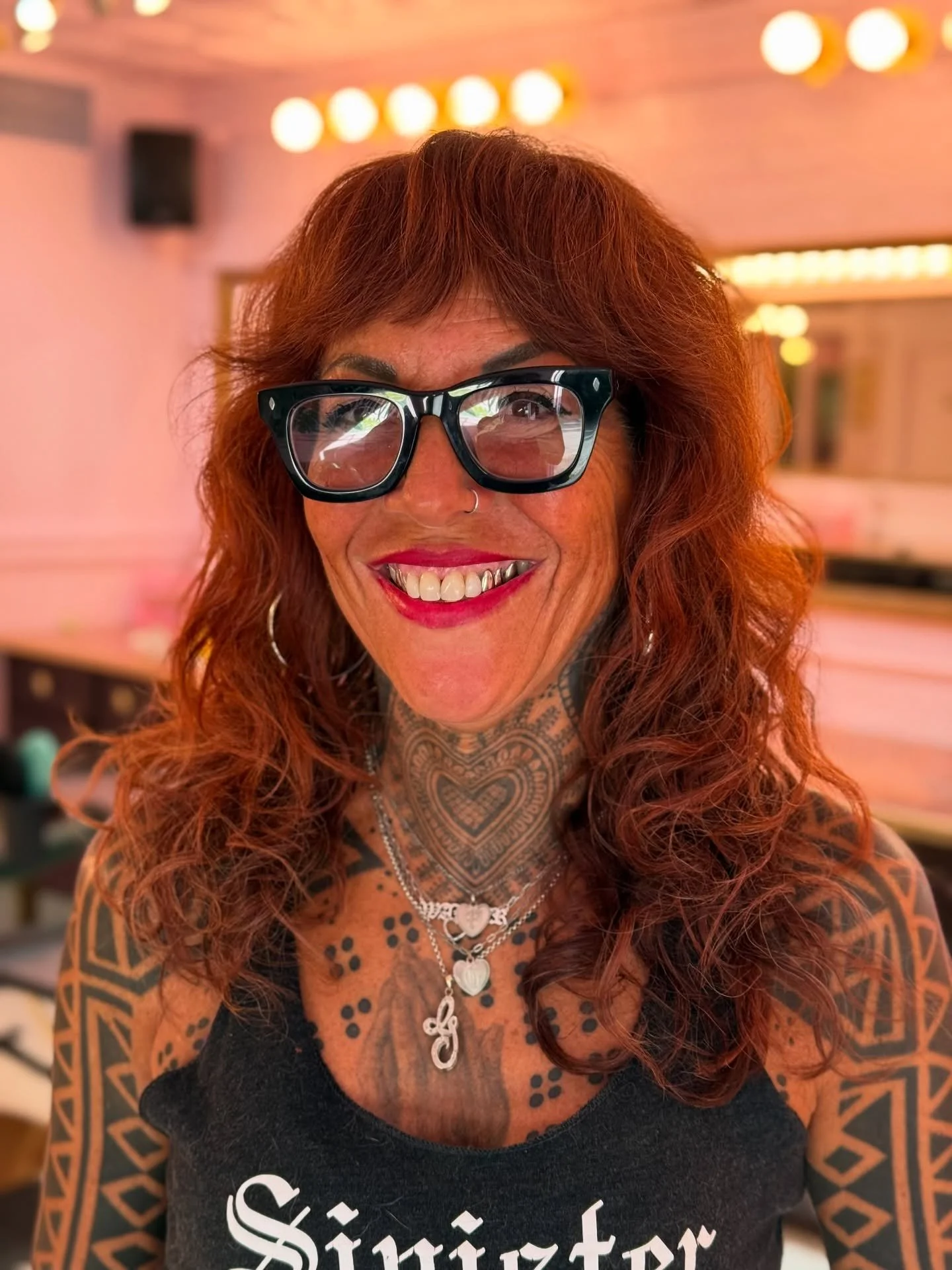 This is Gina. Gina is a badass and she gets really badass haircuts. You should be like Gina. Click the link in my bio to schedule your own badass haircut🖤

#shag #shaghaircut #razorcut #sharethelex #kentuckyhairstylist #lexingtonhairstylist #lexingt