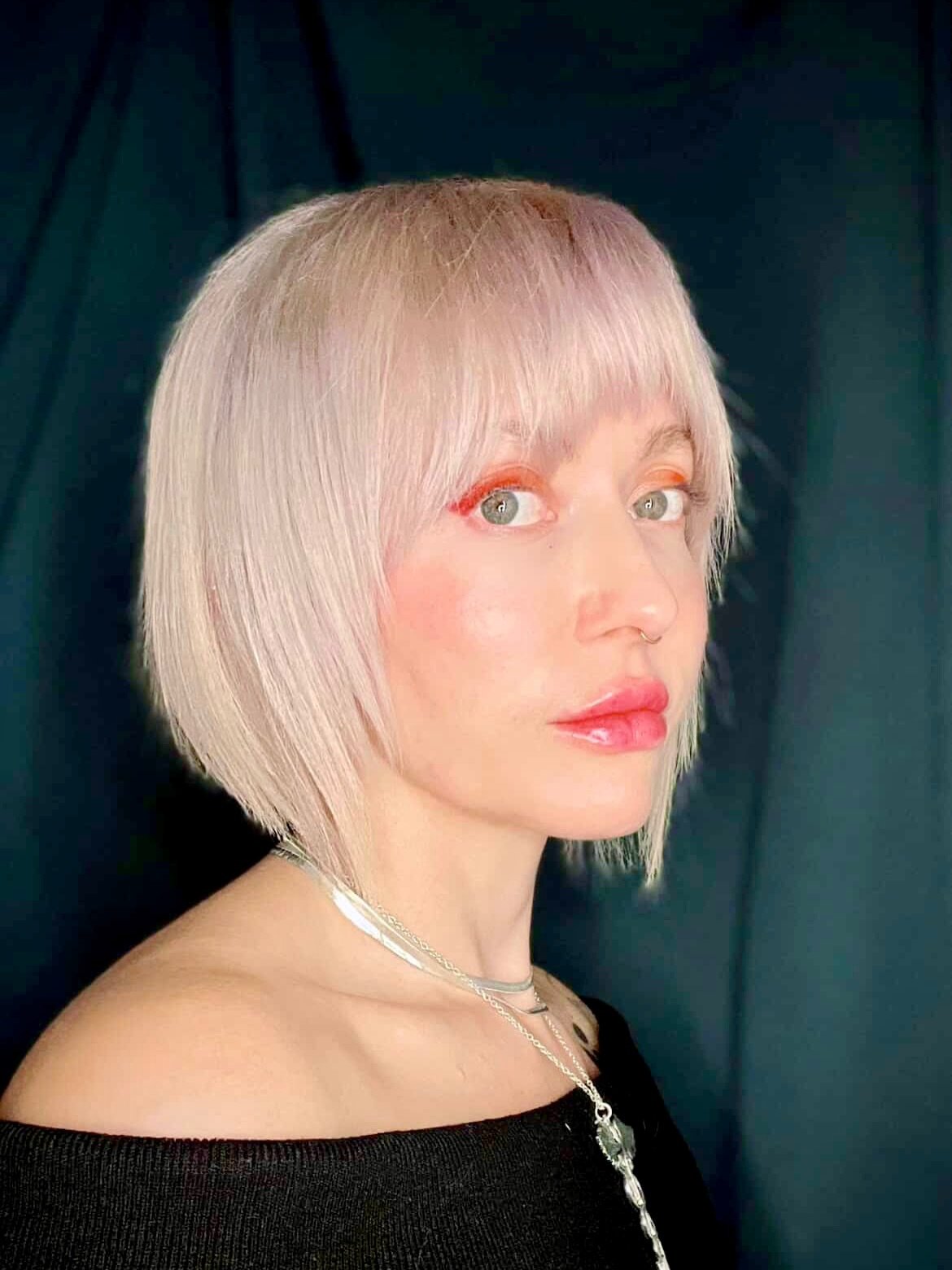 I really do love client selfies😍
@dr_michonatello wears this icy blonde Ramona Flowers hair better than anyone I know🖤

#blonde #sharethelex #kentuckyhairstylist #lexingtonhairstylist