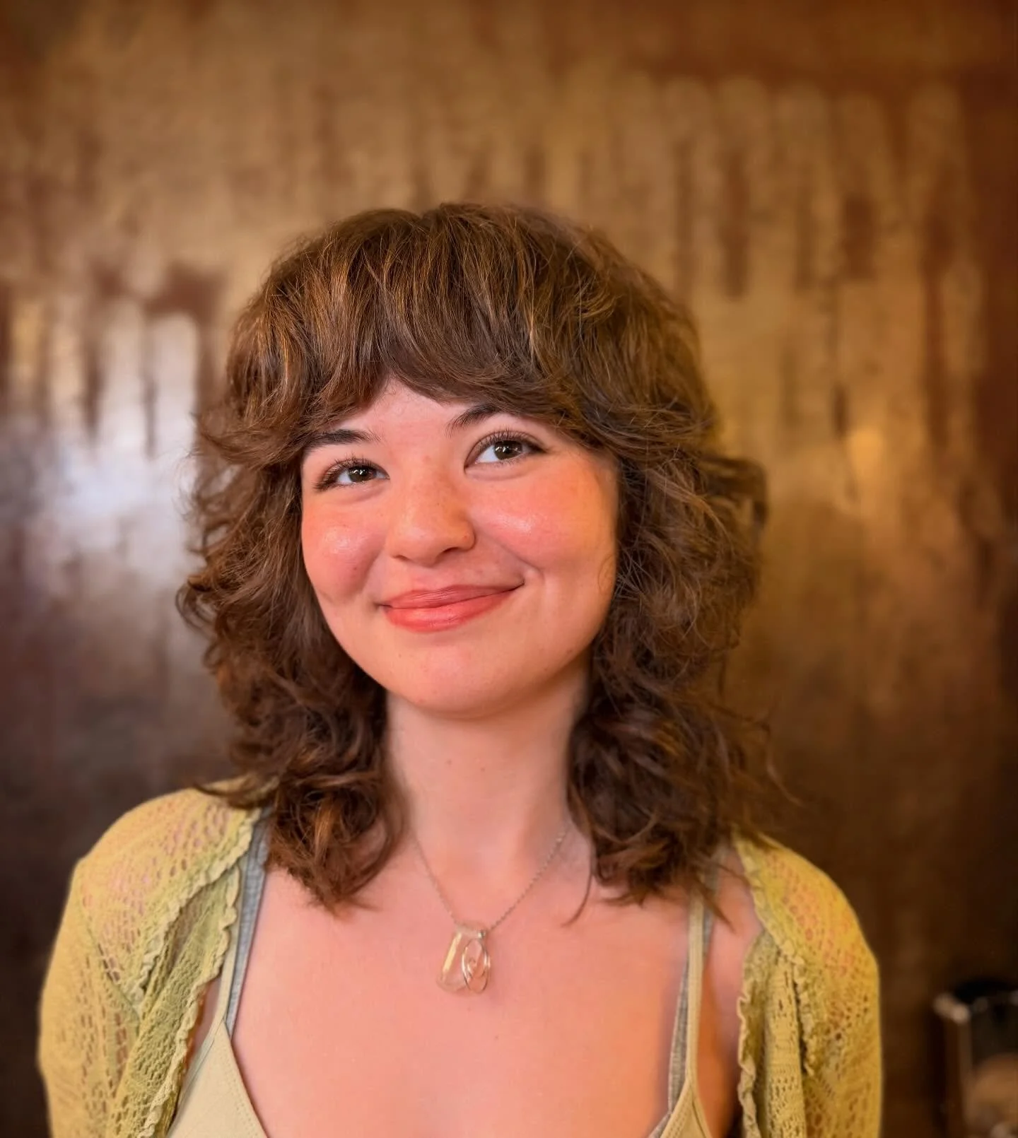 cute and fun and awesome shag with cute and fun and awesome lil ear pieces 😁😁😁😁😁😁 
-
-
-
-
#shaghaircut #altstylist #kyhair #altkyhair #emohair