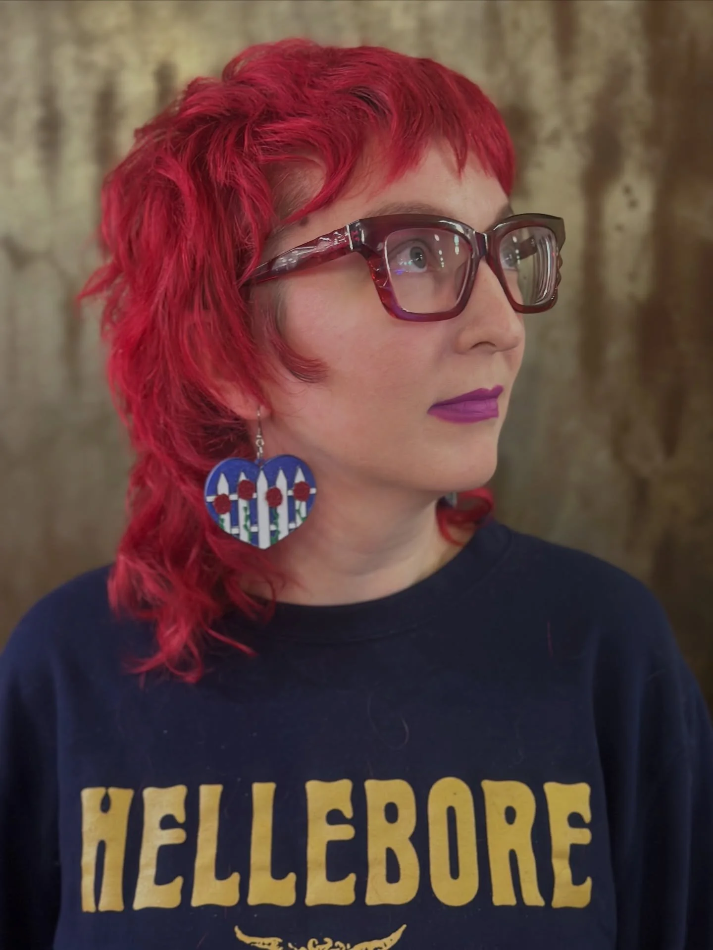 Such a fun lil mullet!! Razor Cut with @jataifeather Hand Styled with @cultandking 🖤 

#razorhaircut #althair #mullet #alternativehairstylist