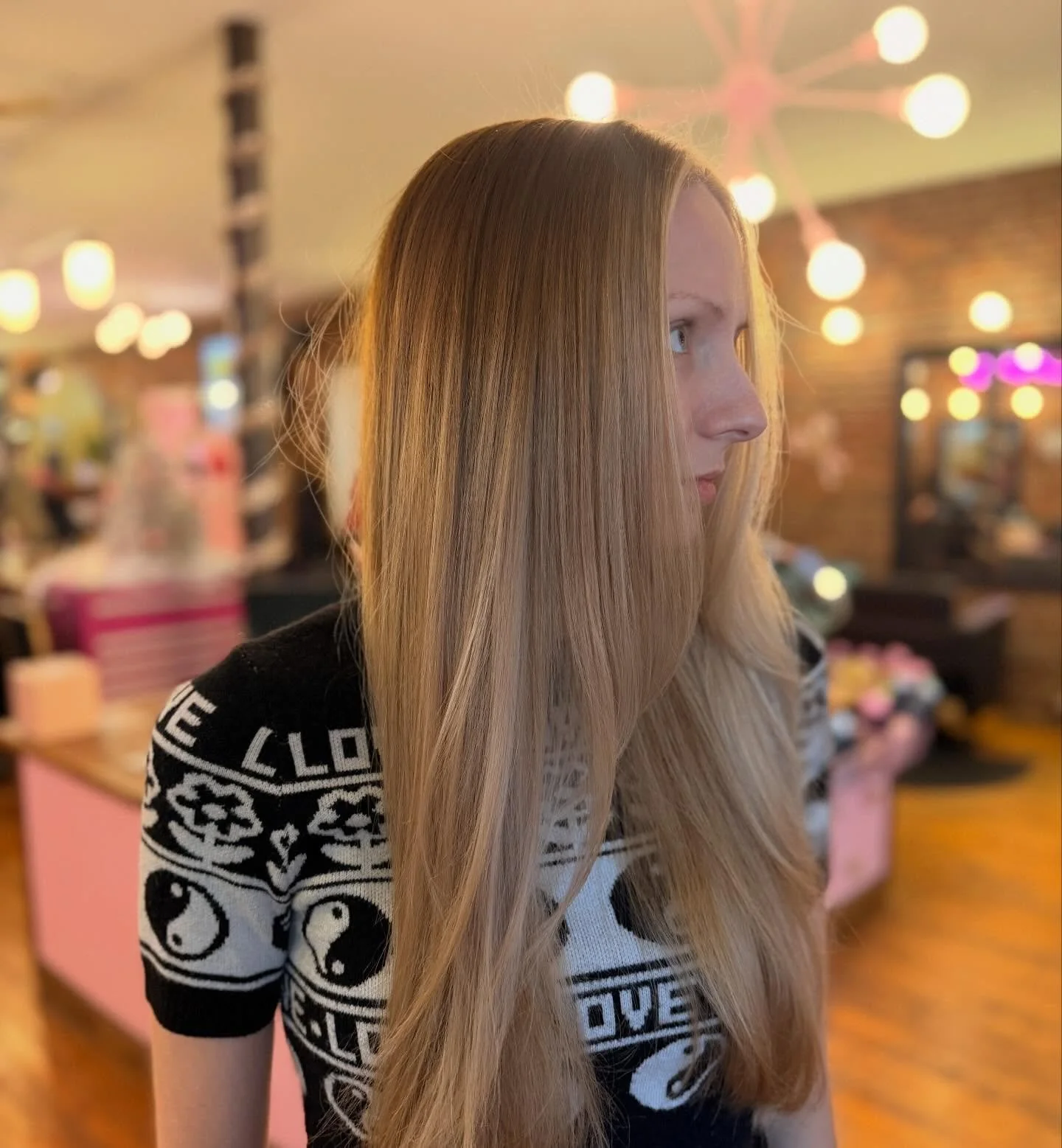 LOOK AT THAT BLENDDDDD HONEY‼️‼️‼️ swipe 4 raw lift😛
-
-
-
-
-
-
-
-
-
-
#balayage #idohair #blonde #blonding #livedin