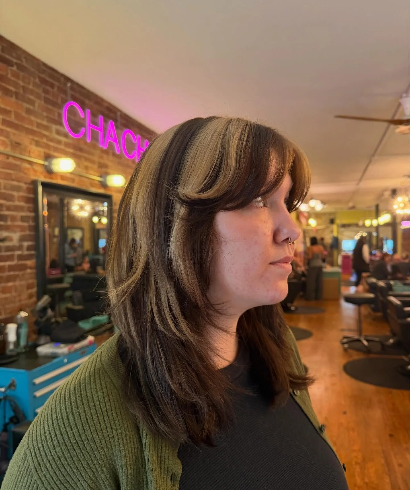 happy friday here&rsquo;s some sassy and chunky highlights i did😛 link in bio to book your dream hair😎🫵🏼