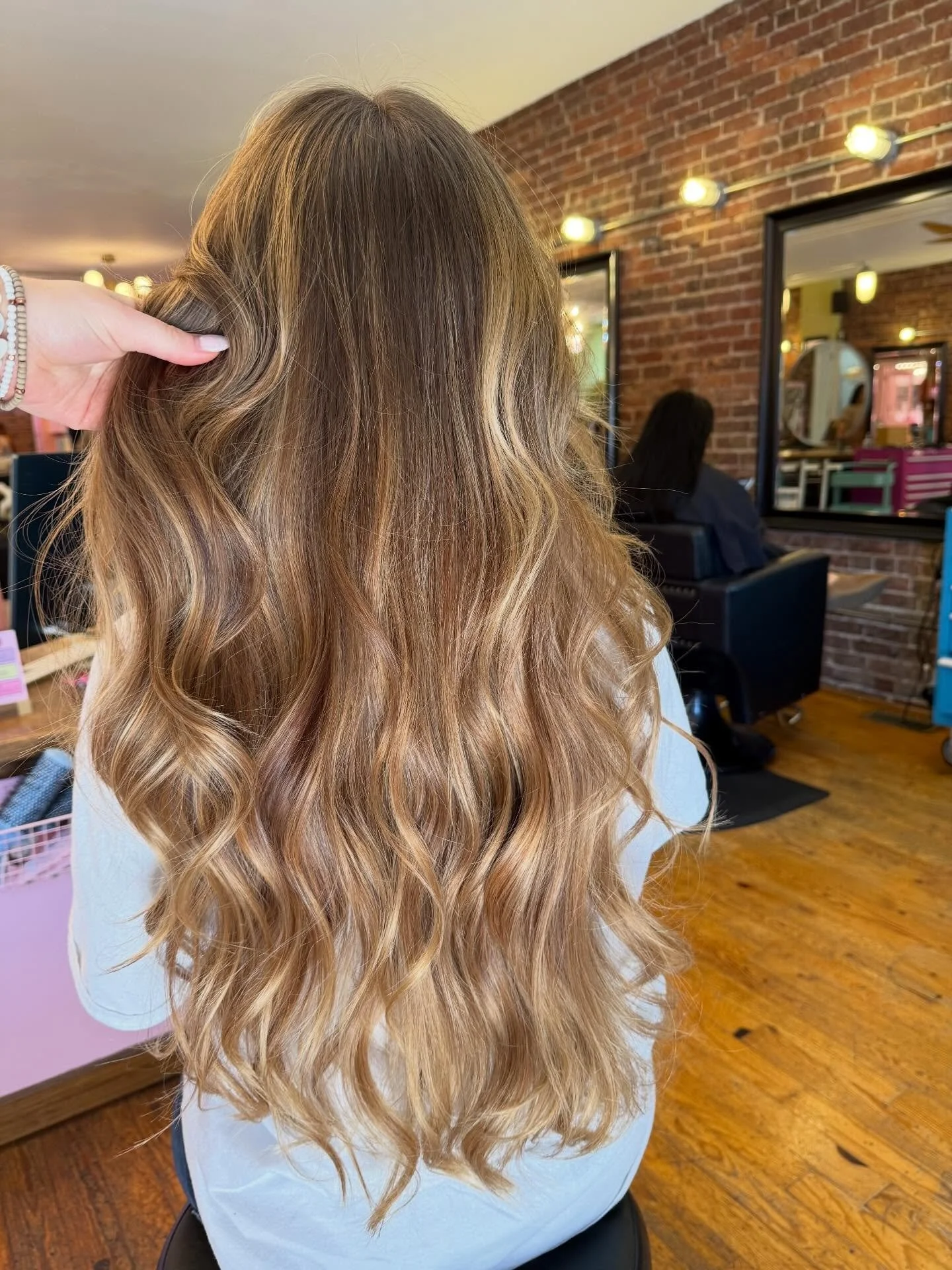 I&rsquo;ll just be here staring at Sara&rsquo;s hair🫡

#chachas #chachaslex