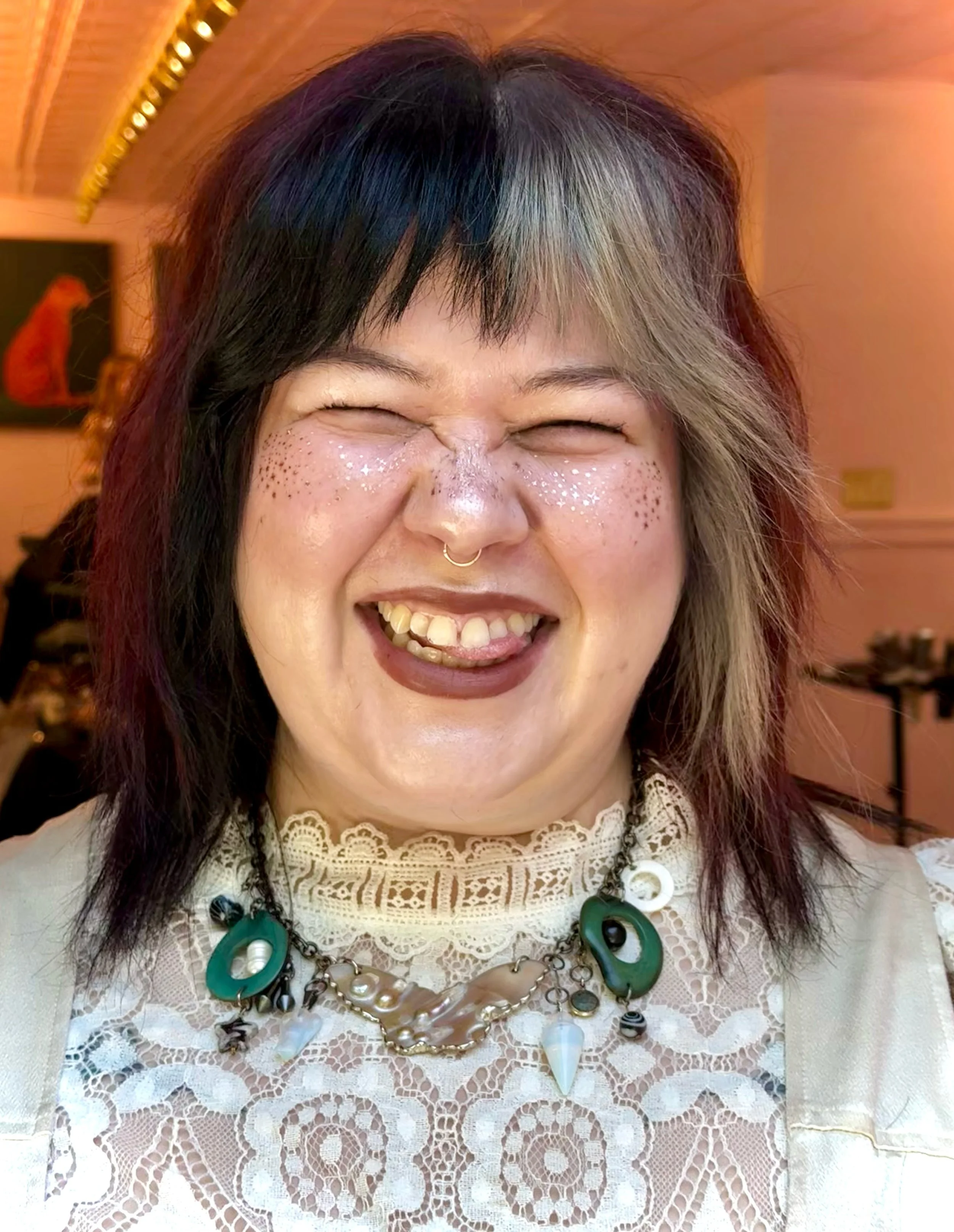 Everybody got tell @lishsloans happy frickin&rsquo; birthday! This Gemini cutie pie has the coolest calico hair around! Be like Felisha, get cool hair🖤

#kentuckyhairstylist #sharethelex #calicohair #lexington #hairstylist