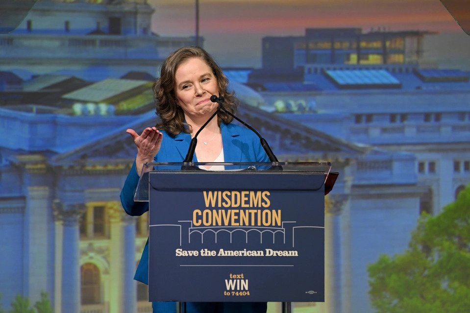 Sara Rodriguez suspends Wisconsin governor campaign amid campaign finance issues