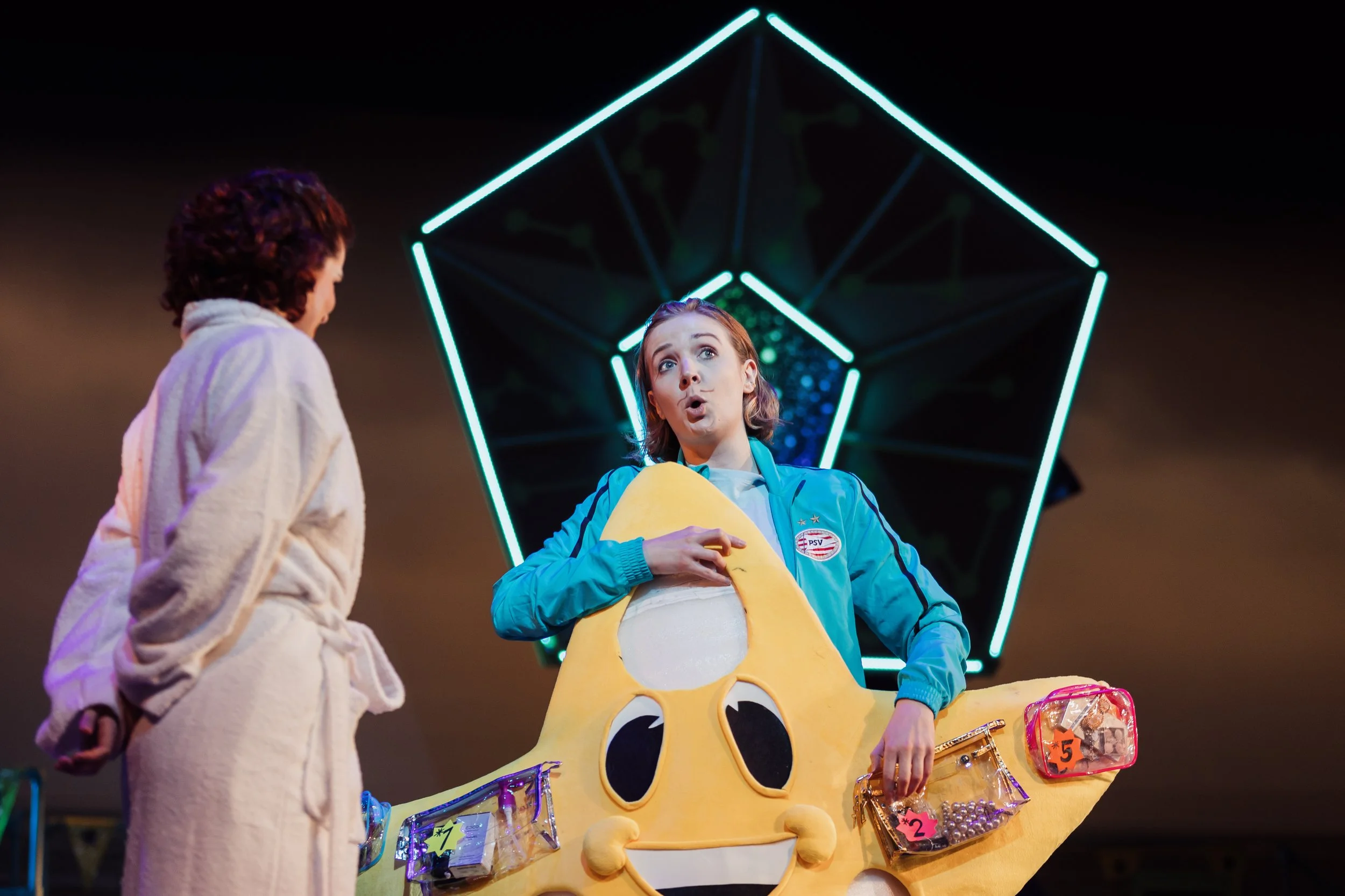 Lazuli | Chabrier’s L’Etoile | RCS Opera, 2023 | Photo © Robbie McFadzean