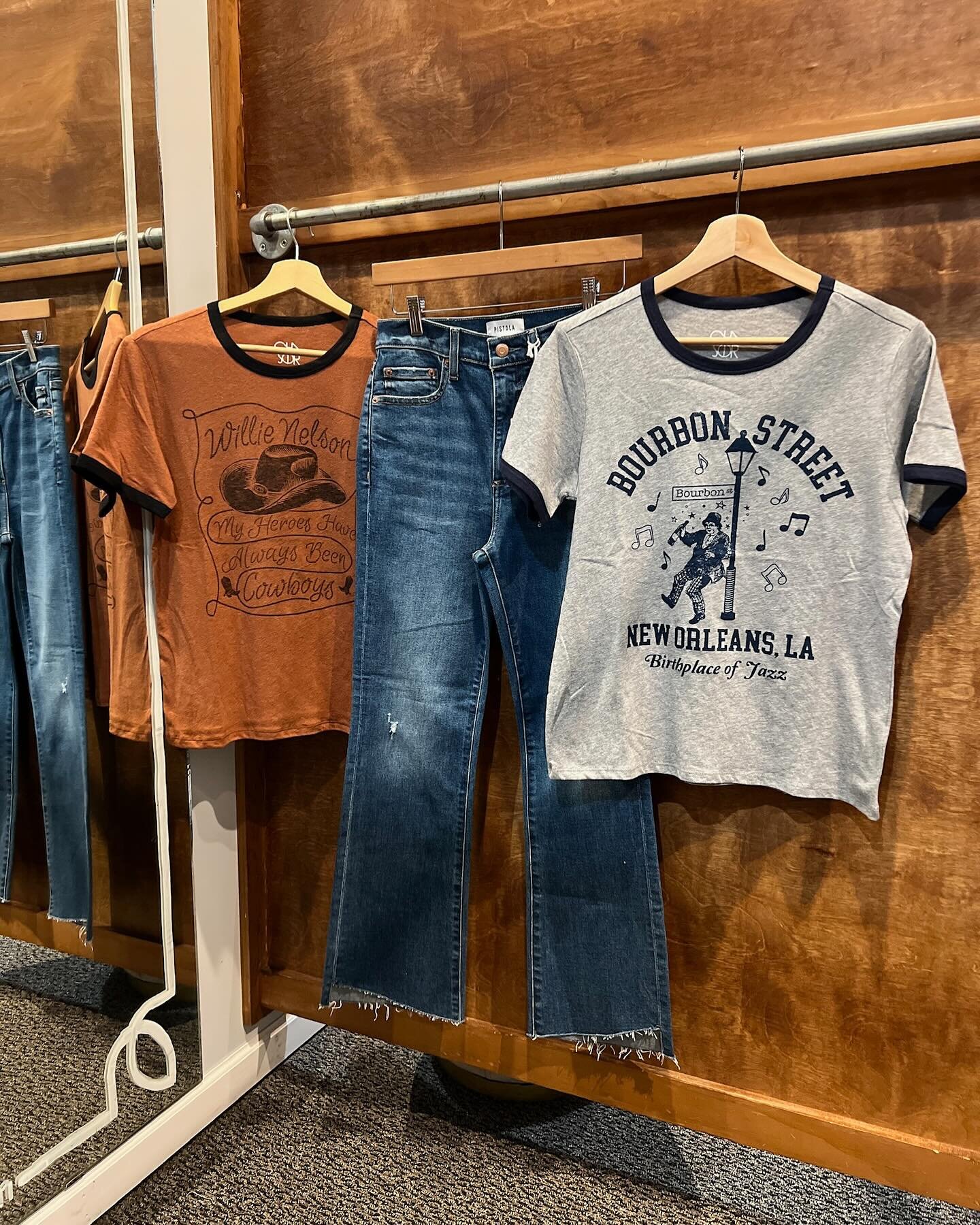 My graphic tee collection is getting out of control&hellip;said nobody, ever!
#ggprettythings #chaser #pistola #willienelson #bourbonstreet #graphictee #denimstyle