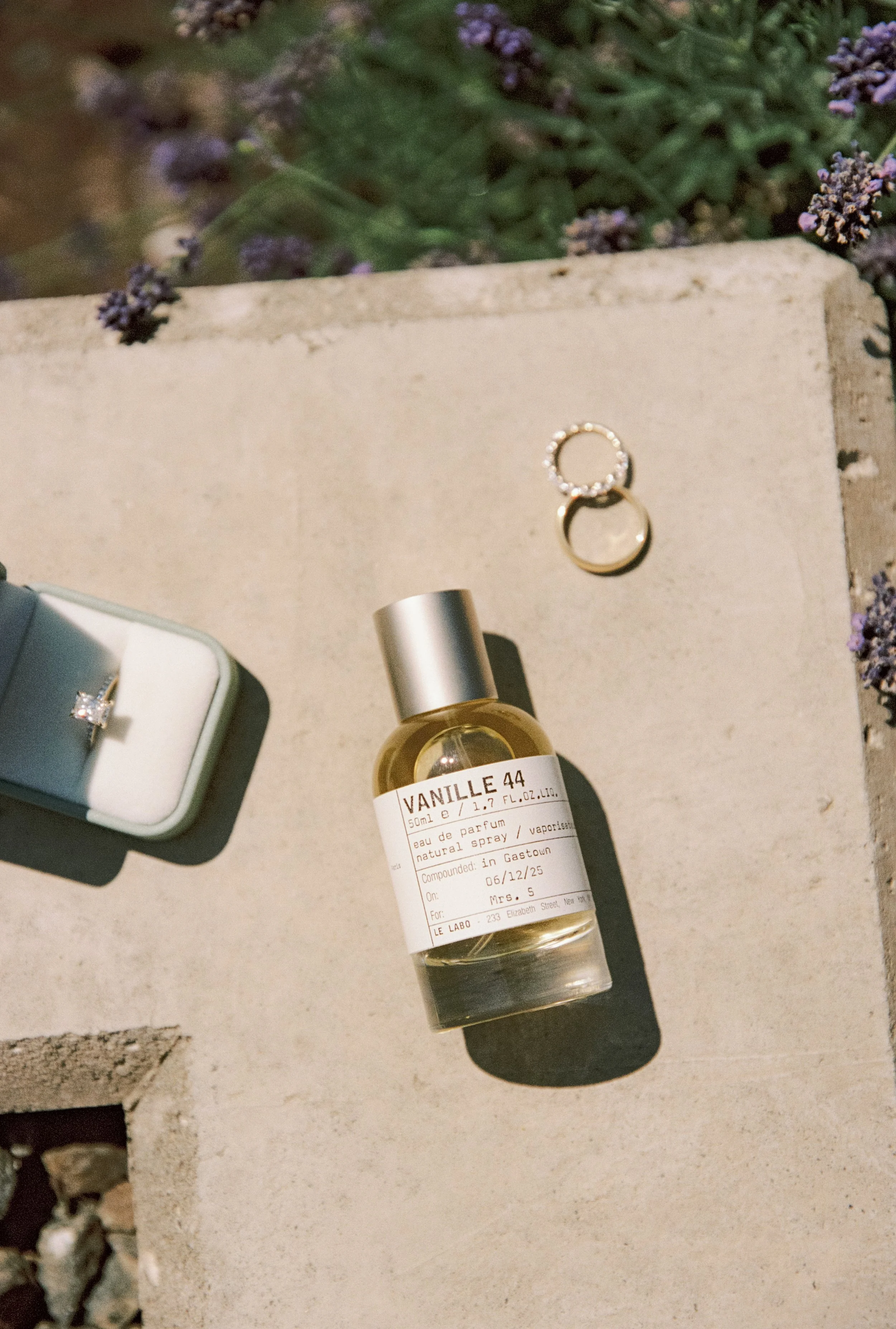 Le labo perfume in a wedding detail photo