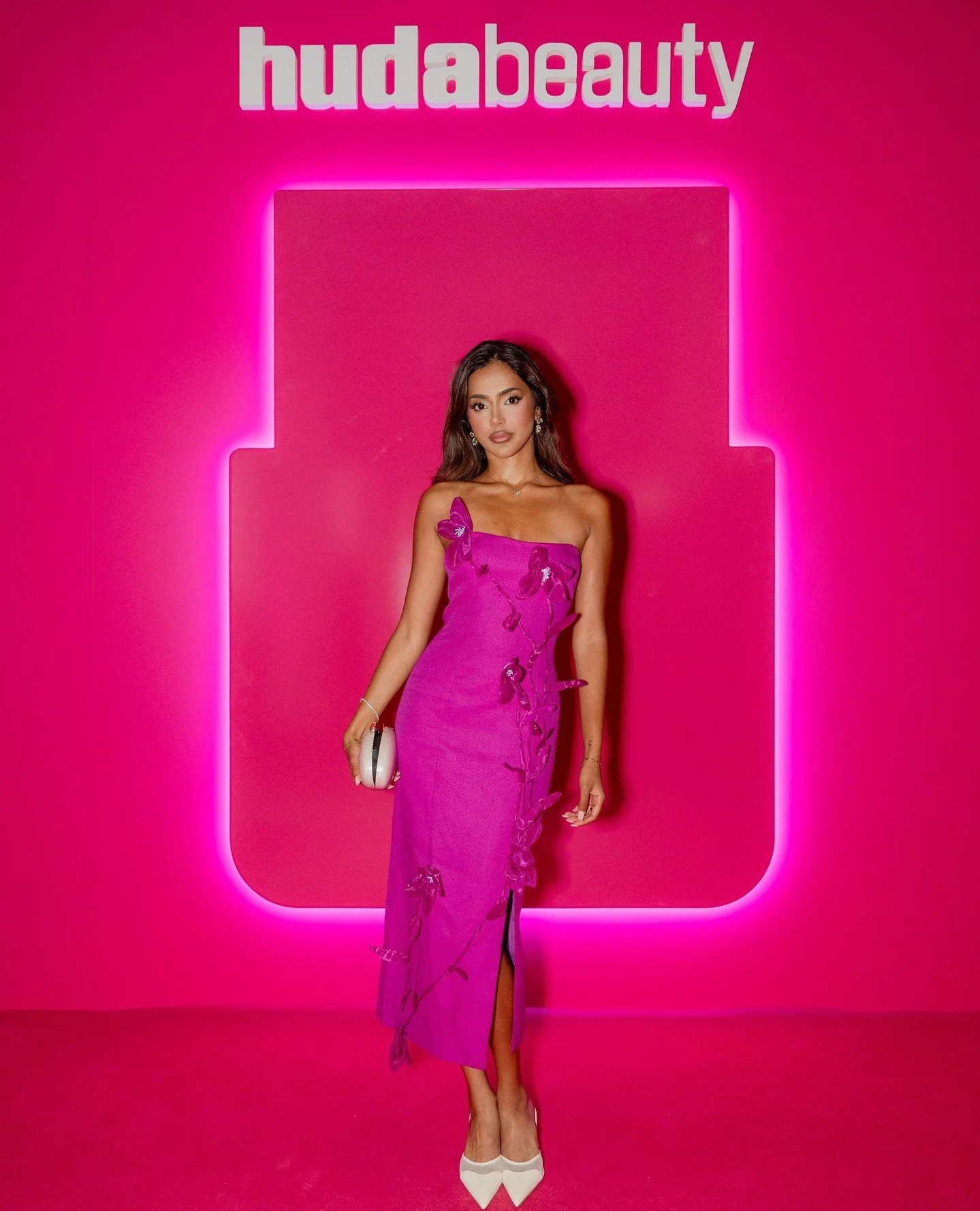 HUDA BEAUTY⁠
⁠
Client: @hudabeauty⁠
⁠
A pink paradise for the launch of Easy Bake Intense.⁠
⁠
Immersive digital visuals, interactive fragrance moments, branded food, merch giveaways and tunes by @tyoow.music Every detail was designed to bring the wor